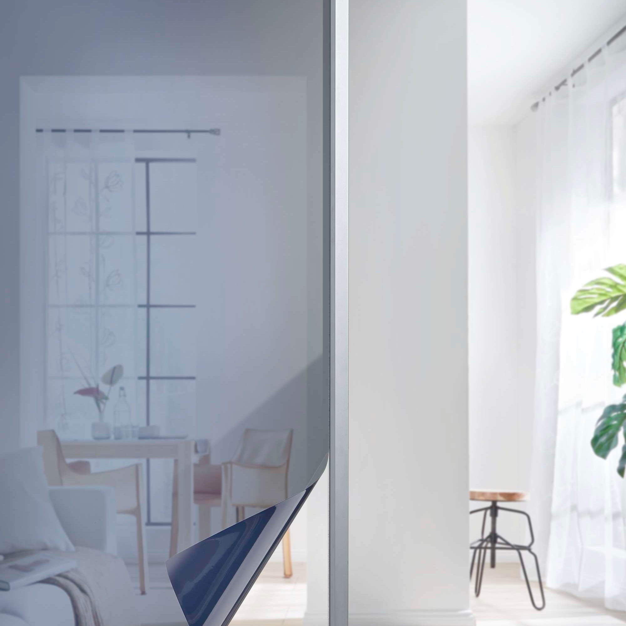 Fensterfolie selbsthaftend Sichtschutzfolie Anti-UV statische Haftung Folie selbstklebend 201916000 Solar UV Schwarz 90x200 cm Folien 201916000solar_uv_schwarz_c9d09203-a6e2-43df-b78b-c68a652042df | Gardinenbox.de