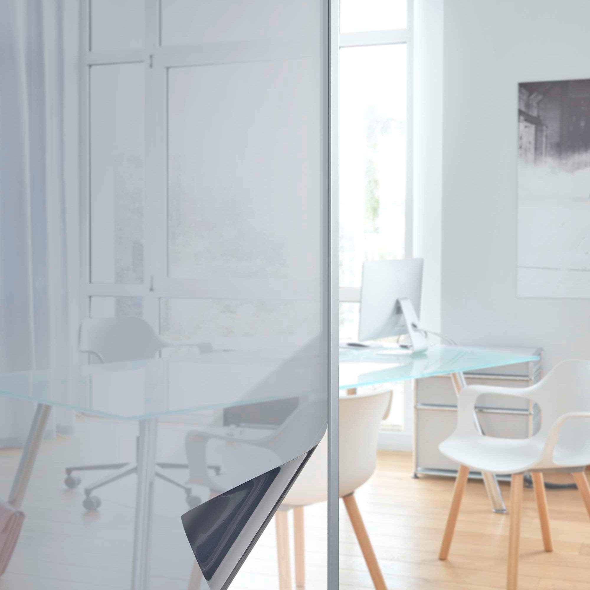 Fensterfolie selbsthaftend Sichtschutzfolie Anti-UV statische Haftung Folie selbstklebend 201916000 Solar UV Silber 90x200 cm Folien 201916000solar_uv_silber_ef91b79f-1913-4062-a4fb-7b4648d394b1 | Gardinenbox.de