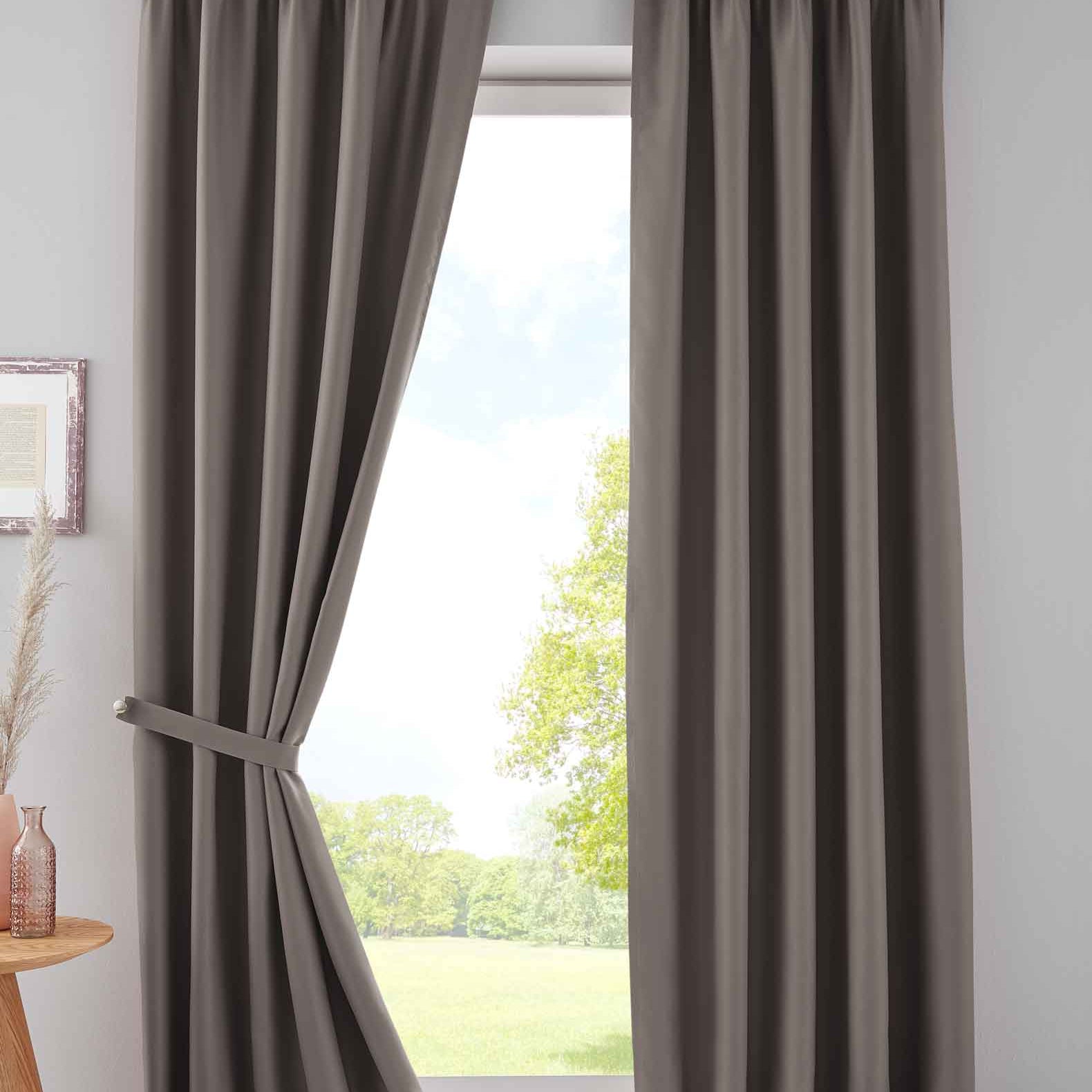 2er Set Verdunkelungsvorhänge Blickdicht »NewYork« verdeckte Schlaufen Thermo-Gardine Blackout schalldämmend Kräuselband 202020610-2 Taupe HxB 225x295 cm Vorhang Set 202020610-2taupe | Gardinenbox.de