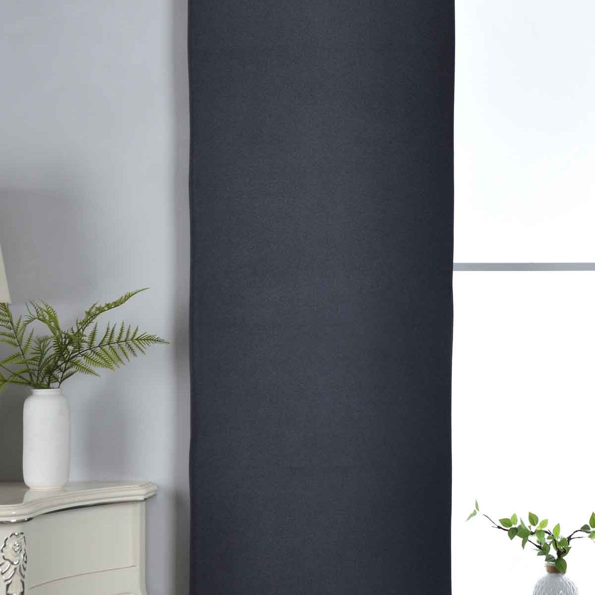 Flächenvorhang mit Paneelwagen 100% Verdunkelung Blackout »München Dark« Paneelwagen Dreischichtige Bindung 202410P Dunkelgrau Schiebegardine 202410Pdunkelgrau_7af092fb-22d9-45d2-8f40-aca922a2966c | Gardinenbox.de