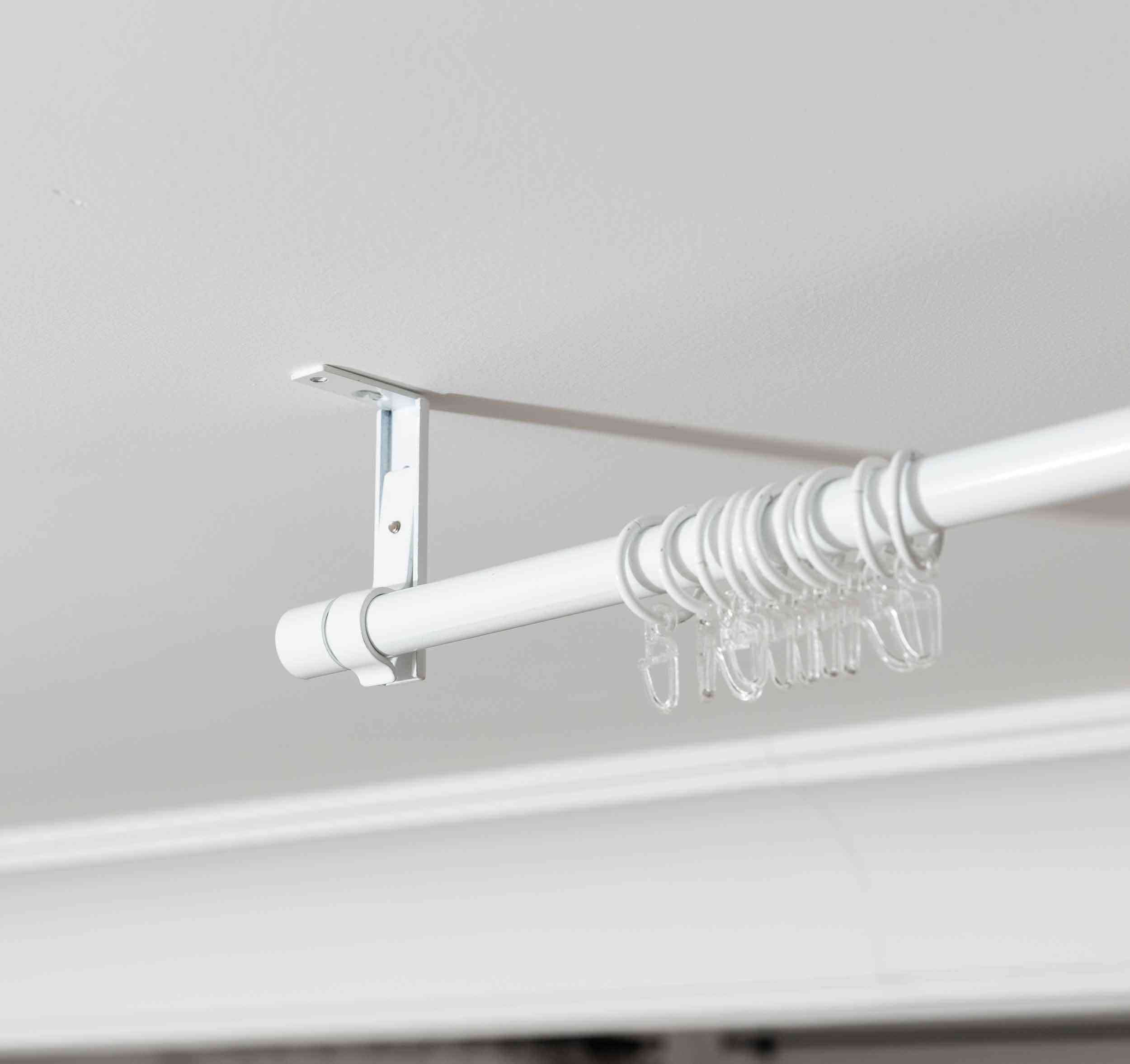 Ausziehbare Gardinenstange »Ningbo« Ø16/19 mm Komplettset zum sofortigen Montieren Wand- und Deckenmontage 2024140 Innenlaufstange 2024140_weiss_3 | Gardinenbox.de