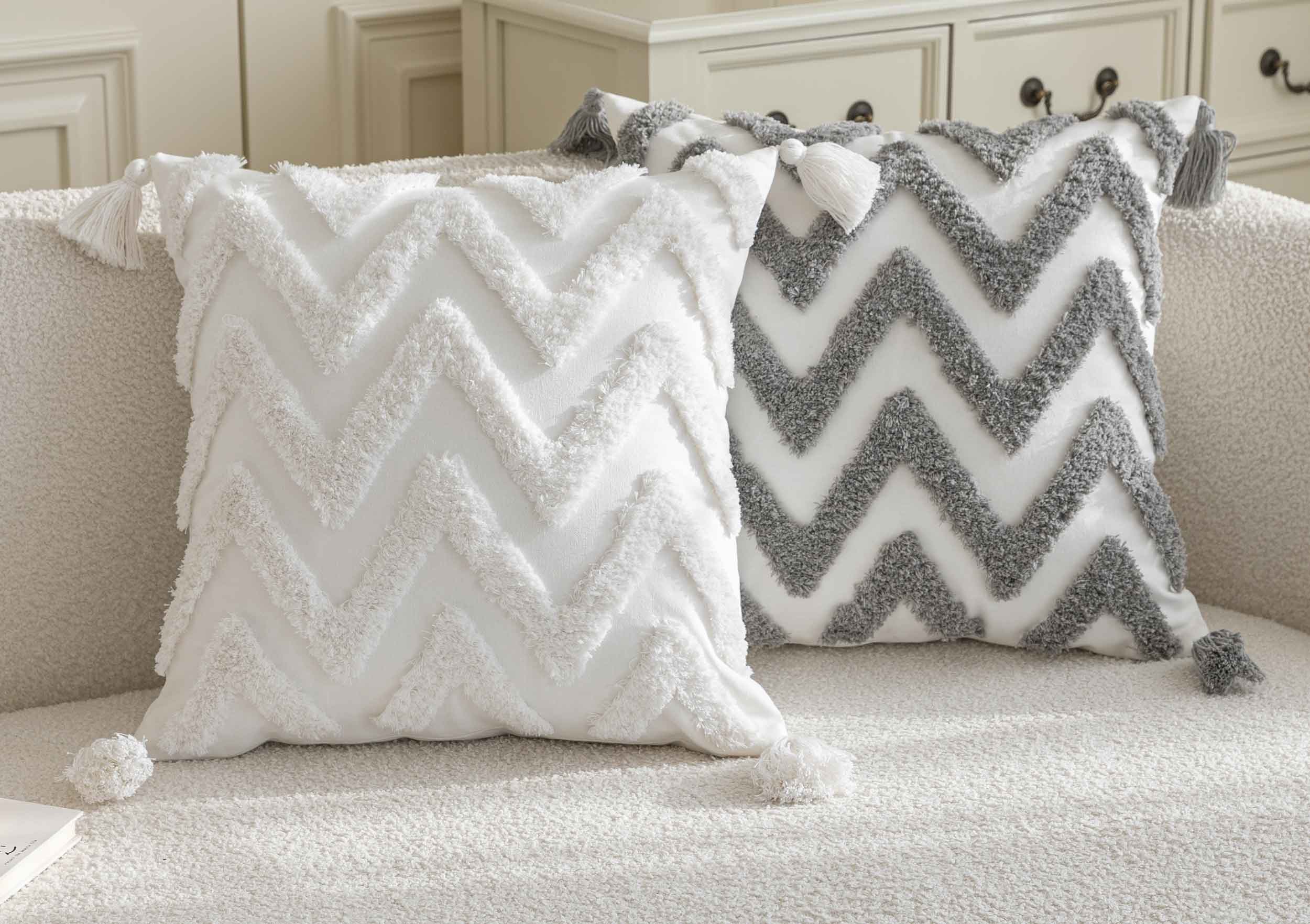 Kissenhülle »Bonn« Frottee-Stickerei 100% Baumwolle Zickzack-Design hochwertiger Leinenstoff 202495K Kissenhülle 202495Kvar | Gardinenbox.de