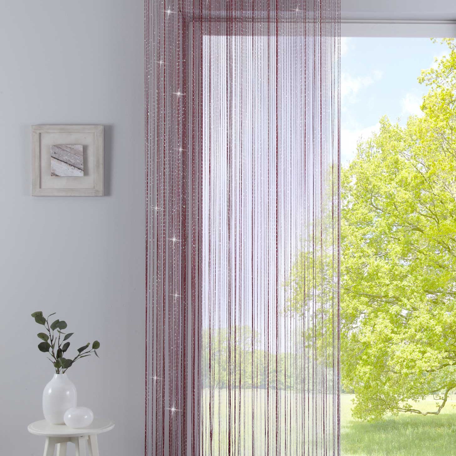 Fadengardine mit Tunneldurchzug und eingenähtem Kräuselband, geeignet für Gardinenstangen und Gardinenschienen Fadenvorhang Fadenstore Raumteiler 20303CN Bordeaux Lurex HxB 250x140 cm Fadengardine 20303CNbordeaux_lurex_d72bd448-750f-409d-976f-f758f3305444 | Gardinenbox.de
