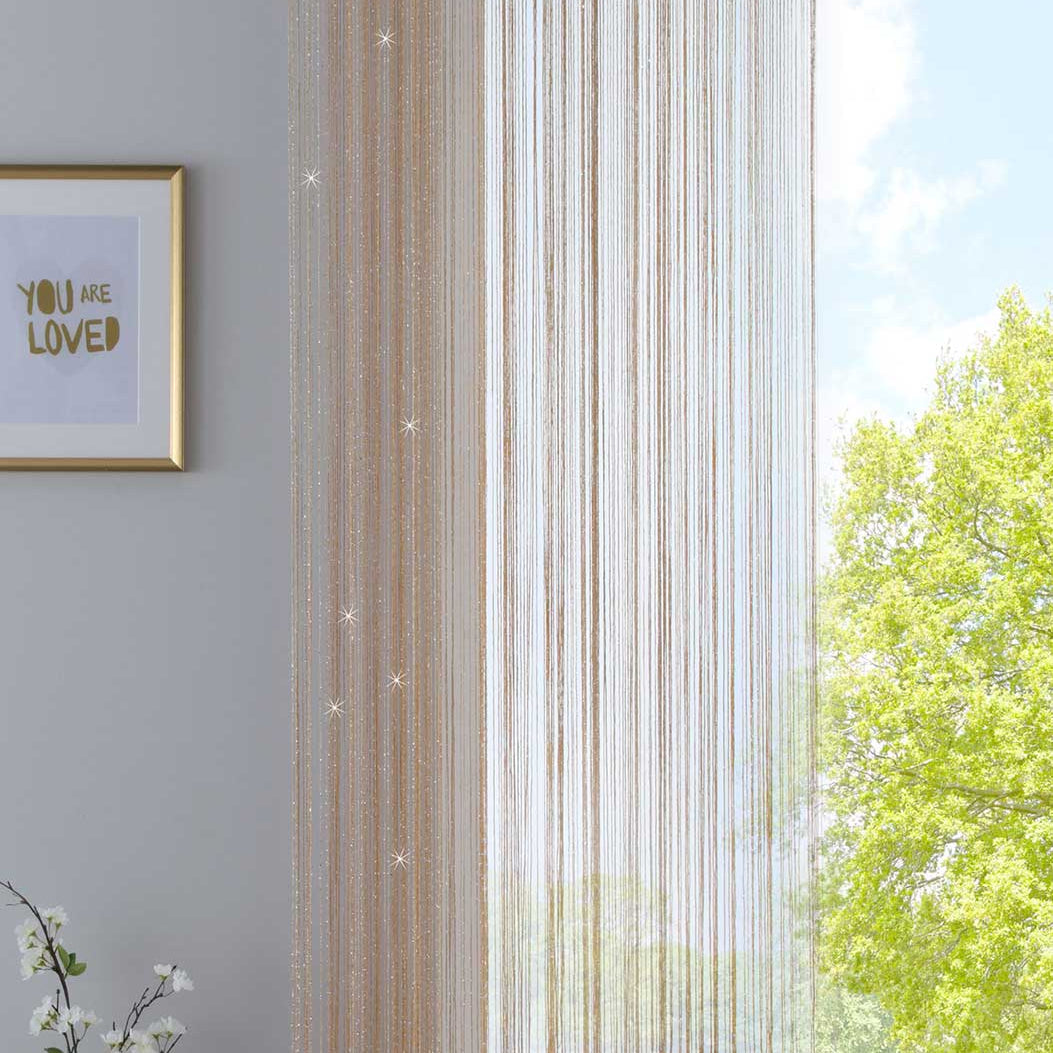 Fadengardine mit Tunneldurchzug und eingenähtem Kräuselband, geeignet für Gardinenstangen und Gardinenschienen Fadenvorhang Fadenstore Raumteiler 20303CN Gold Lurex HxB 270x90 cm Fadengardine 20303CNgold_lurex_b17d6153-b7ca-4888-81c6-279f6a6bc58c | Gardinenbox.de