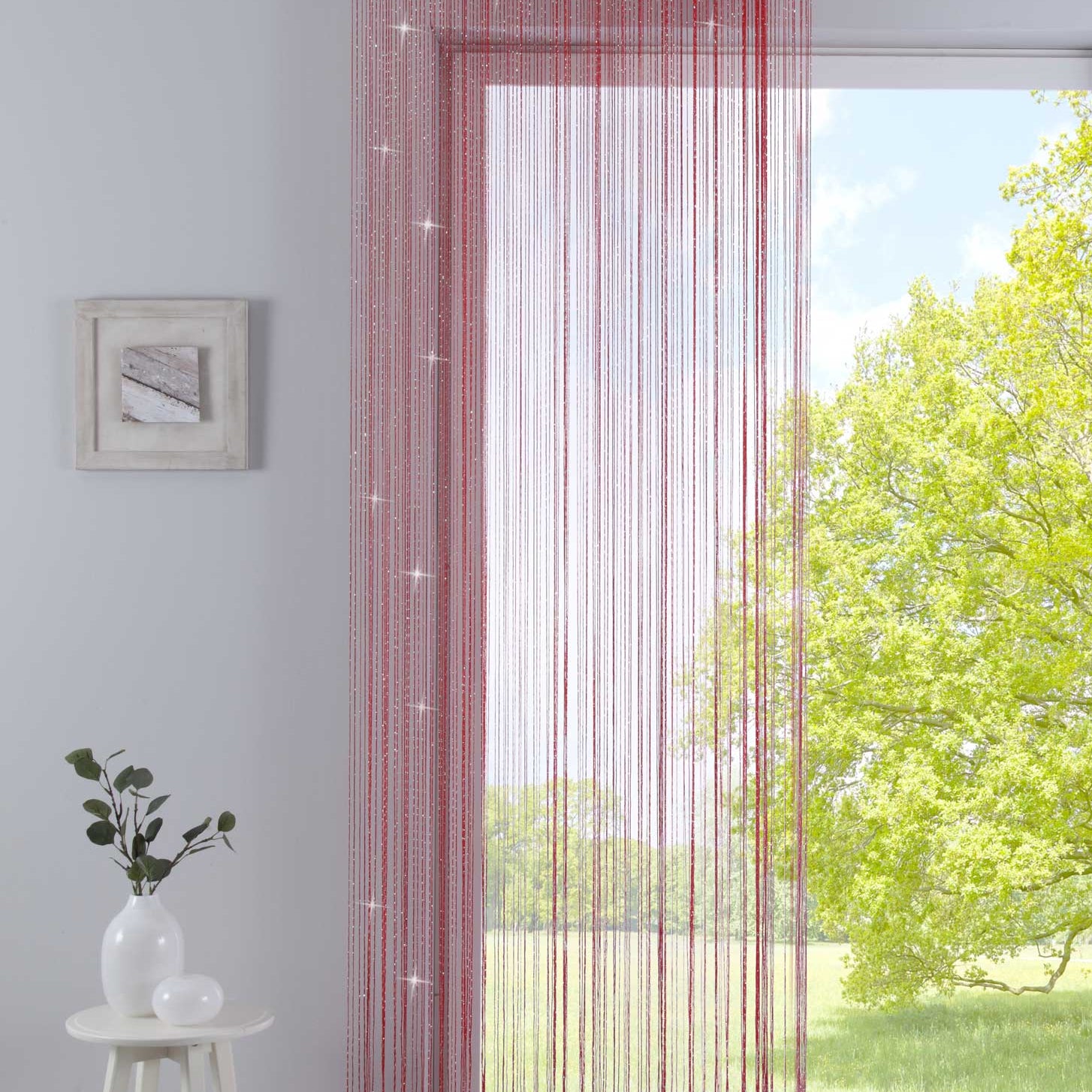 Fadengardine mit Tunneldurchzug und eingenähtem Kräuselband, geeignet für Gardinenstangen und Gardinenschienen Fadenvorhang Fadenstore Raumteiler 20303CN Rot Lurex HxB 250x140 cm Fadengardine 20303CNrot_lurex_70e995b8-1929-42a6-b7f2-24712488a9de | Gardinenbox.de