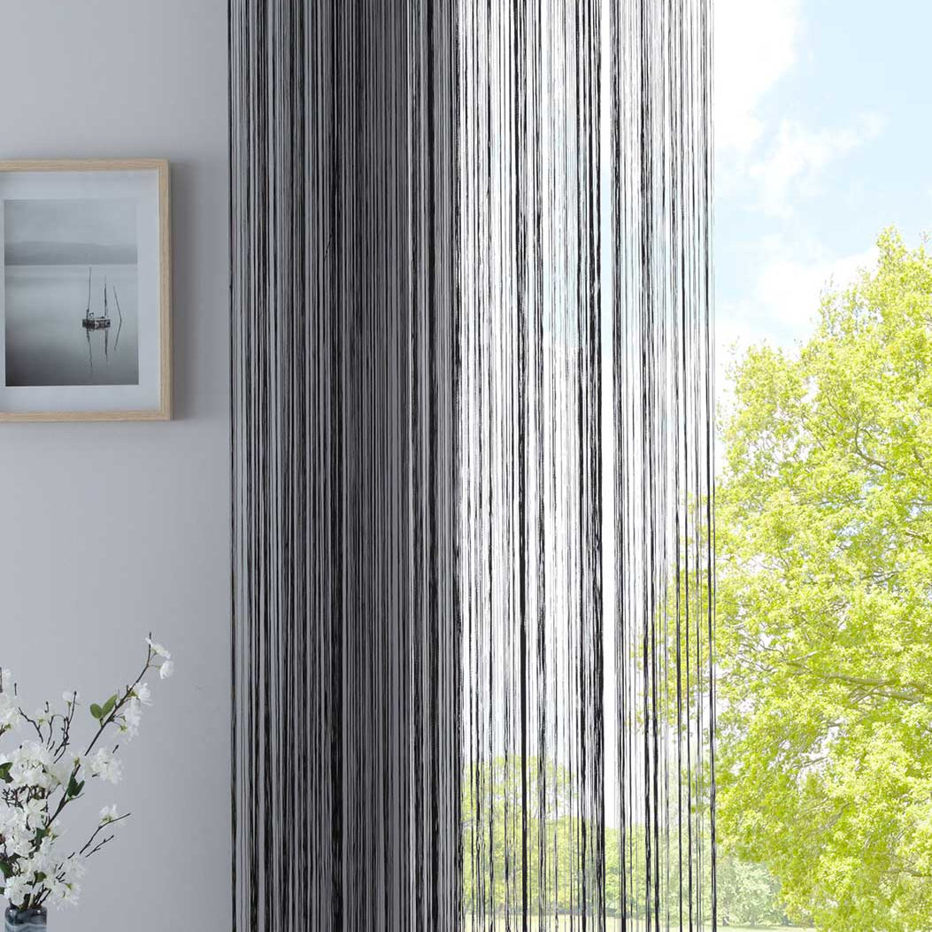 Fadengardine mit Tunneldurchzug und eingenähtem Kräuselband, geeignet für Gardinenstangen und Gardinenschienen Fadenvorhang Fadenstore Raumteiler 20303CN Schwarz HxB 270x90 cm Fadengardine 20303CNschwarz_b7e0b77d-18de-41b8-b014-40b16e130c71 | Gardinenbox.de