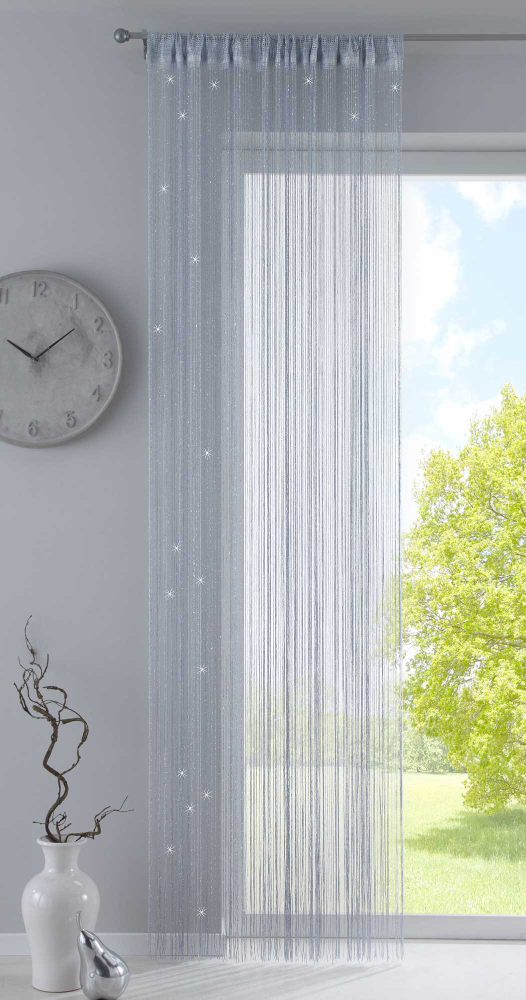 Fadengardine mit Tunneldurchzug und eingenähtem Kräuselband, geeignet für Gardinenstangen und Gardinenschienen Fadenvorhang Fadenstore Raumteiler 20303CN Silber Lurex HxB 270x90 cm Fadengardine 20303CNsilber_lurex_2b2db1c2-e781-4617-b370-d23c54511ca6 | Gardinenbox.de