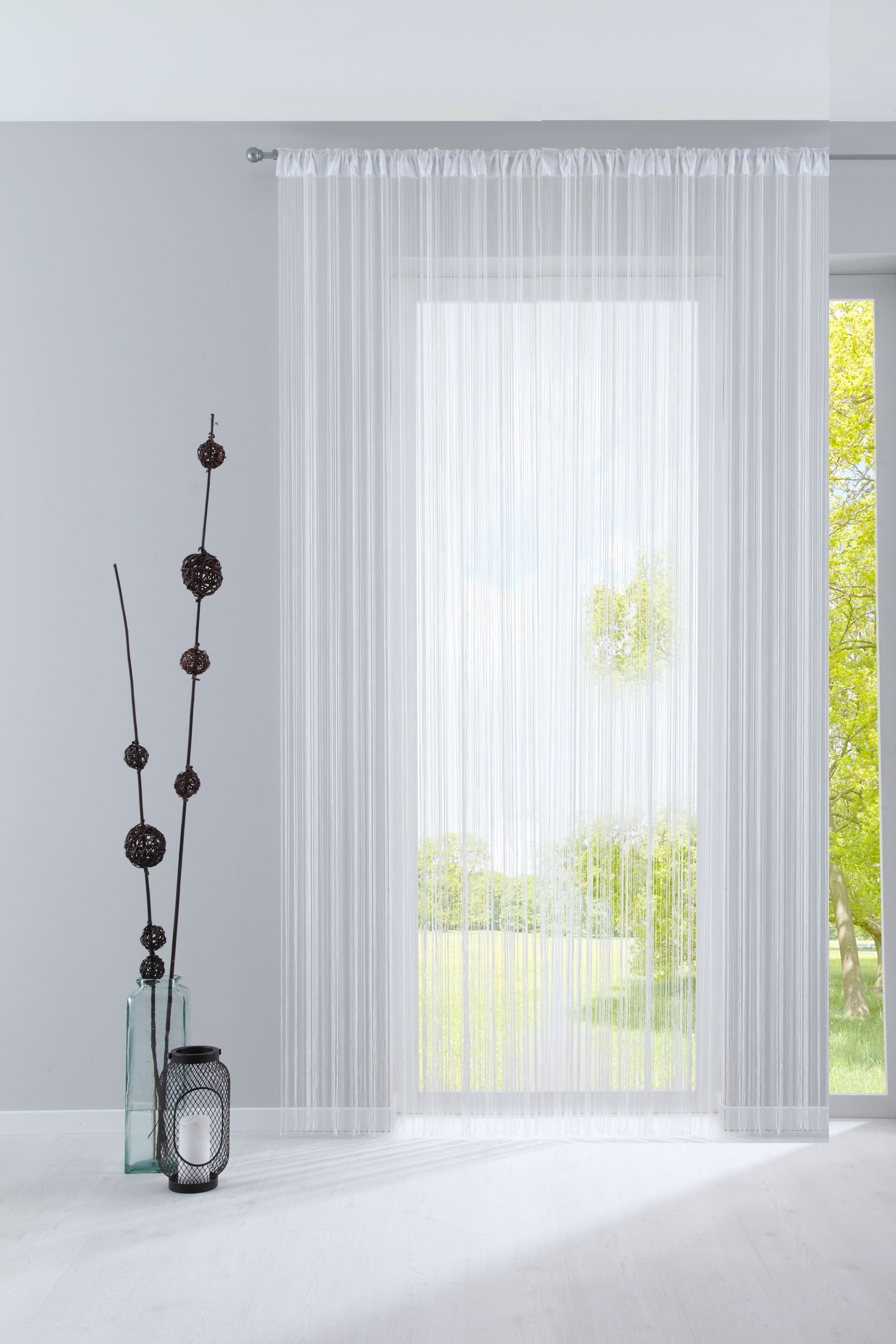 Fadengardine mit Tunneldurchzug und eingenähtem Kräuselband, geeignet für Gardinenstangen und Gardinenschienen Fadenvorhang Fadenstore Raumteiler 20303CN Weiß HxB 250x300 cm Fadengardine 20303CNweiss-300_1be2f43b-36bb-4e74-affd-c2274f747a55 | Gardinenbox.de