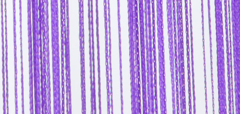 Fadengardine mit Tunneldurchzug und eingenähtem Kräuselband, geeignet für Gardinenstangen und Gardinenschienen Fadenvorhang Fadenstore Raumteiler 20303CN Fadengardine 20303detail_lila | Gardinenbox.de