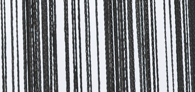 Fadengardine mit Tunneldurchzug und eingenähtem Kräuselband, geeignet für Gardinenstangen und Gardinenschienen Fadenvorhang Fadenstore Raumteiler 20303CN Fadengardine 20303detail_schwarz | Gardinenbox.de