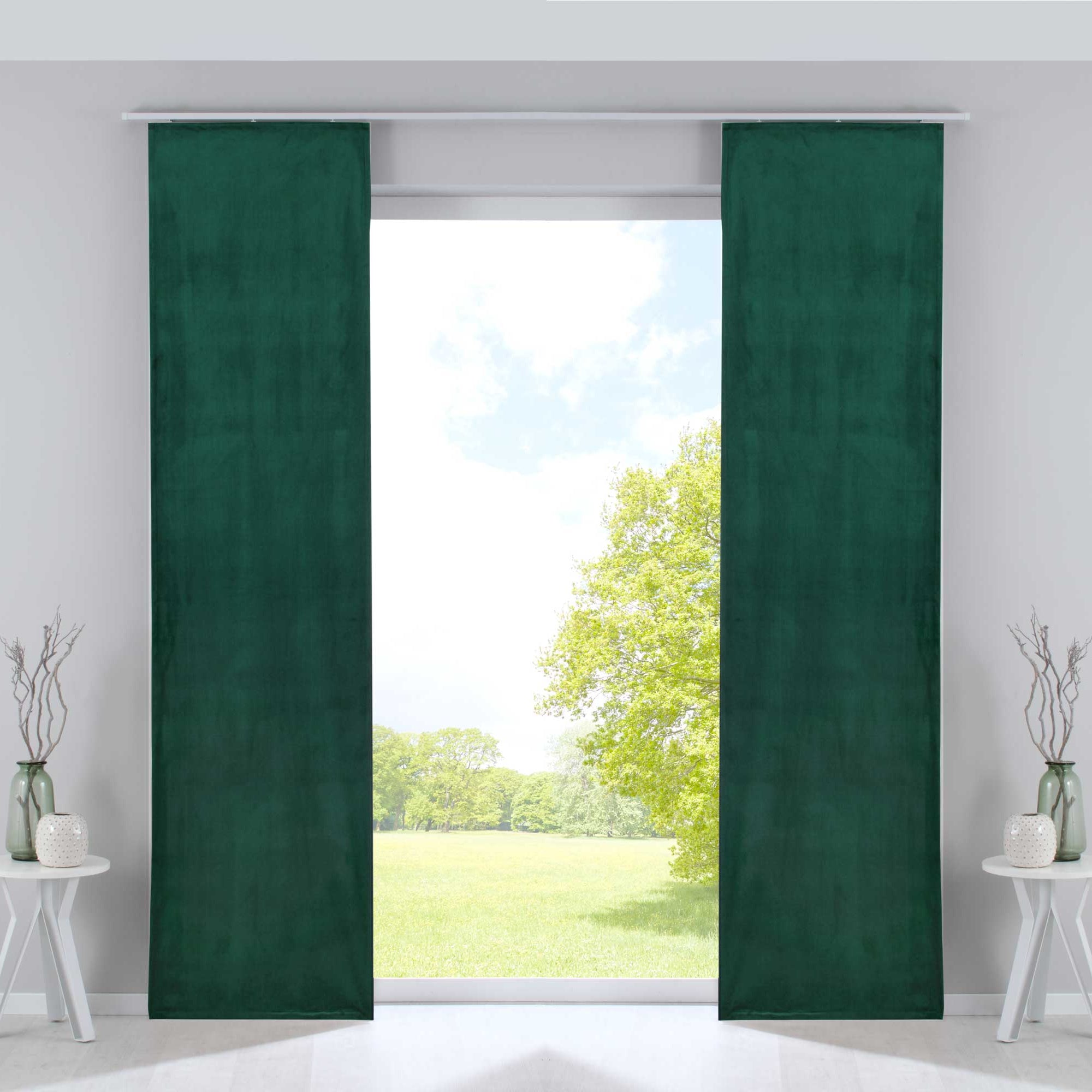 2er Set Flächenvorhänge Verdunkelung Schiebegardinen »Milano« Samt blickdicht Blackout Alu Paneelwägen Beschwerungsstangen 203571-2-alu Grün Schiebegardine 203571-2-alugruen | Gardinenbox.de