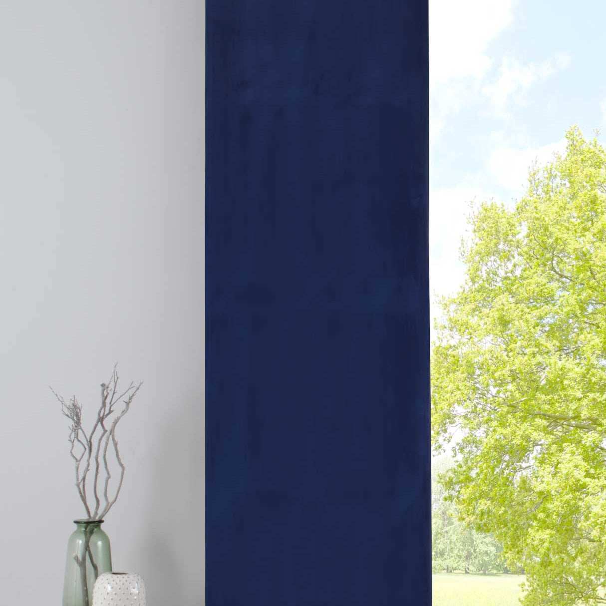 Verdunkelung Flächenvorhang Schiebegardine »Milano« Samt blickdicht Blackout Paneelwagen Beschwerungsstange 203571 Blau Schiebegardine 203571blau | Gardinenbox.de