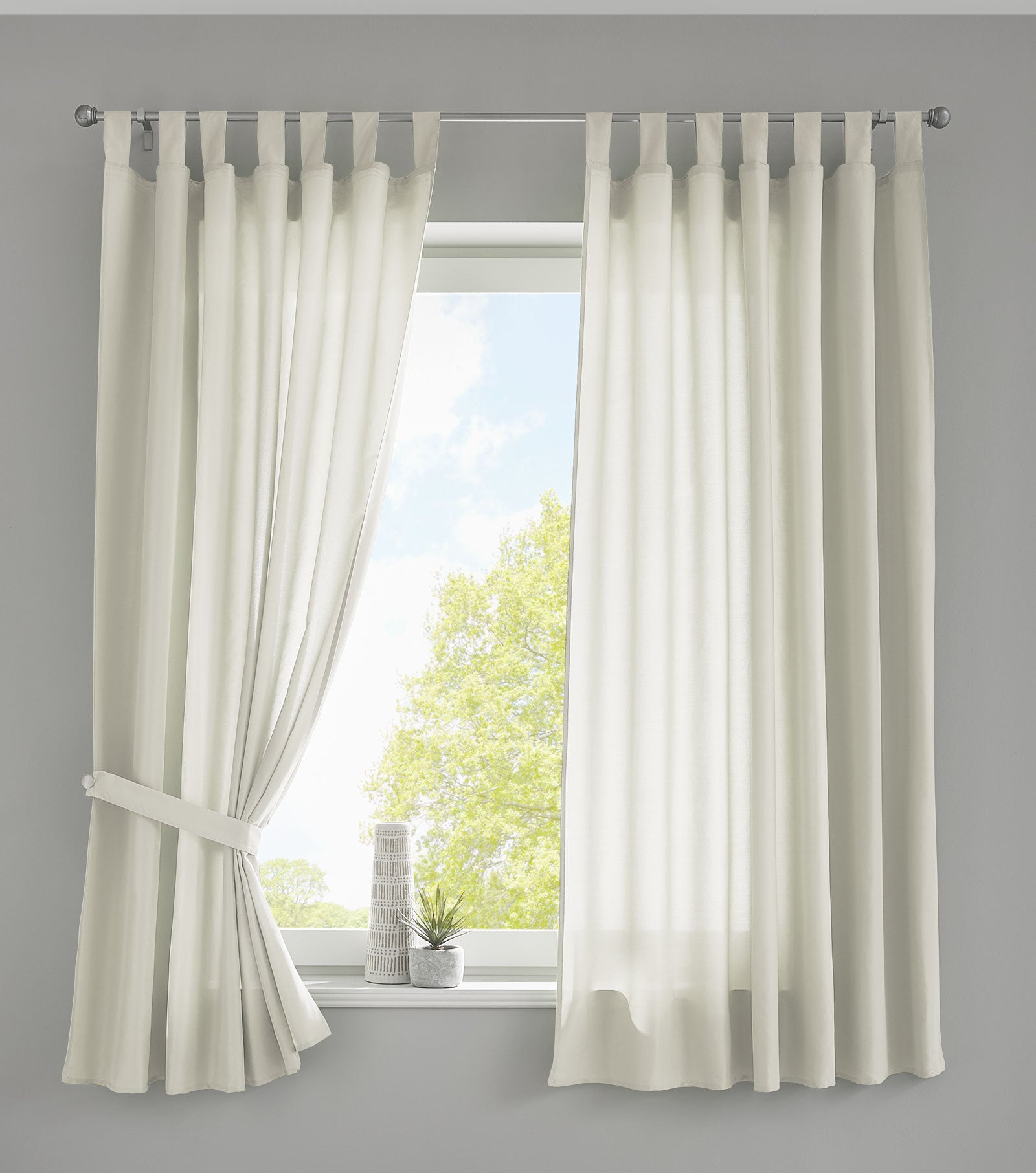 2er Set Vorhänge Schal Schlaufen »Berlin« Microsatin Lichtdurchlässig Kräuselband Uni Matt 20400N2 Creme HxB 175x140 cm Vorhang 20400N2creme-175_2 | Gardinenbox.de
