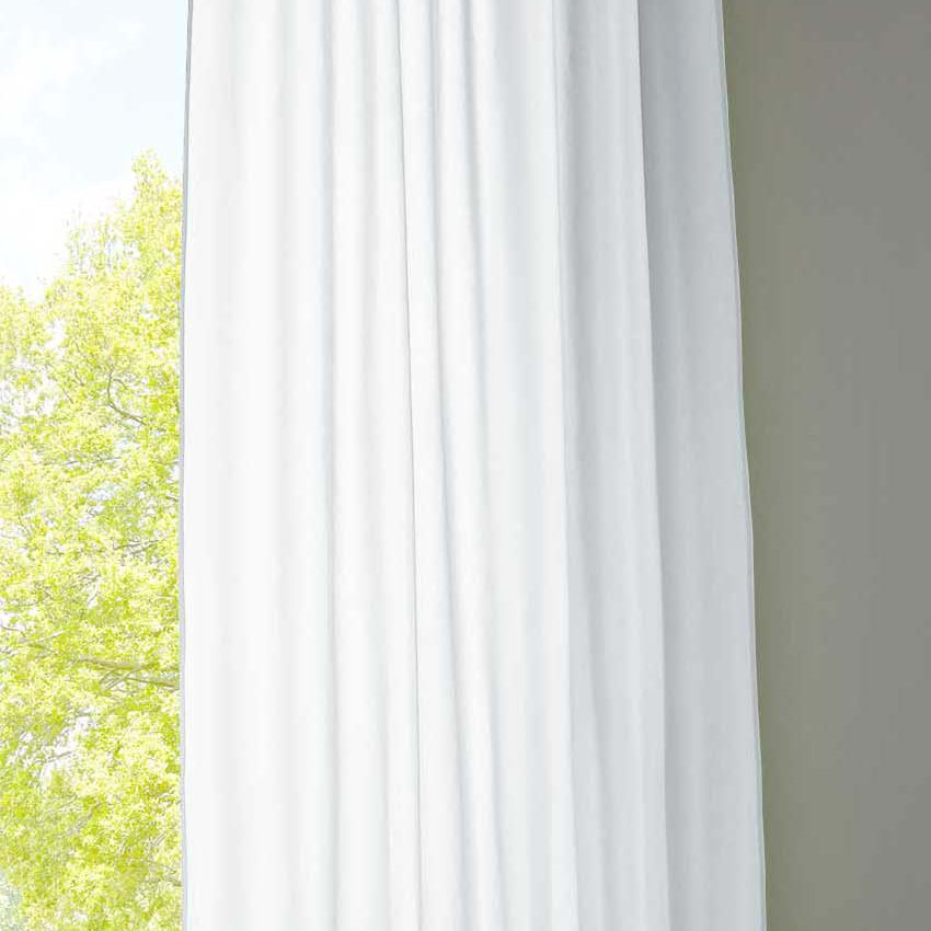 1er Set Vorhang Schal Schlaufen »Berlin« Microsatin Lichtdurchlässig Kräuselband Uni Matt 20400N Weiß HxB 245x140 cm Gardinenschal 20400Nweiss | Gardinenbox.de