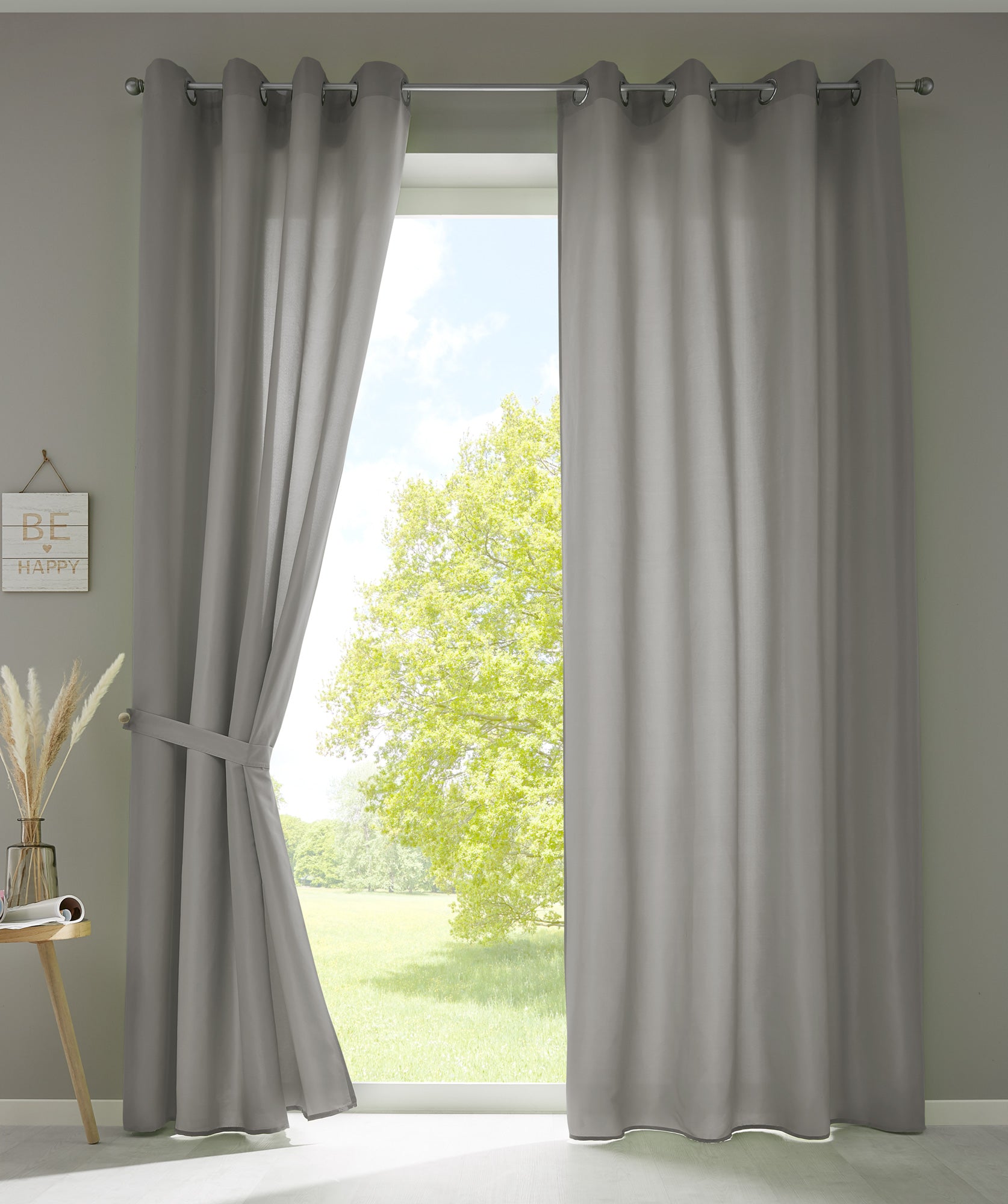 2er Set Vorhänge Schal Ösen »Berlin« Microsatin Lichtdurchlässig Uni Matt 20405N2 Hellgrau HxB 225x140 cm Vorhang 20405N2hellgrau | Gardinenbox.de