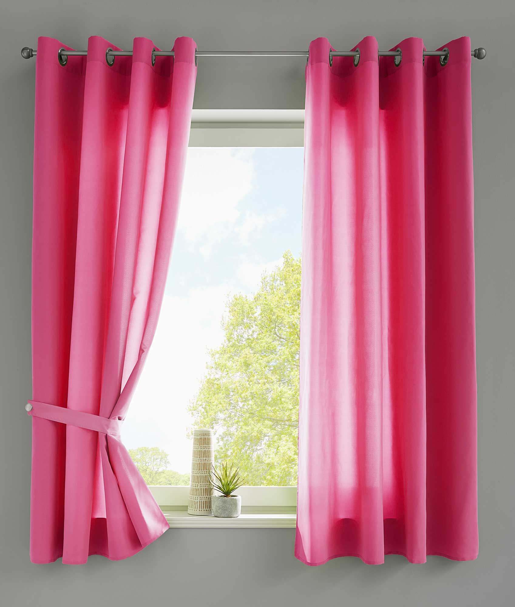 2er Set Vorhänge Schal Ösen »Berlin« Microsatin Lichtdurchlässig Uni Matt 20405N2 Pink HxB 175x140 cm Vorhang 20405N2pink-175_cb7ac535-1411-4fb0-a65d-cc1b928202bc | Gardinenbox.de