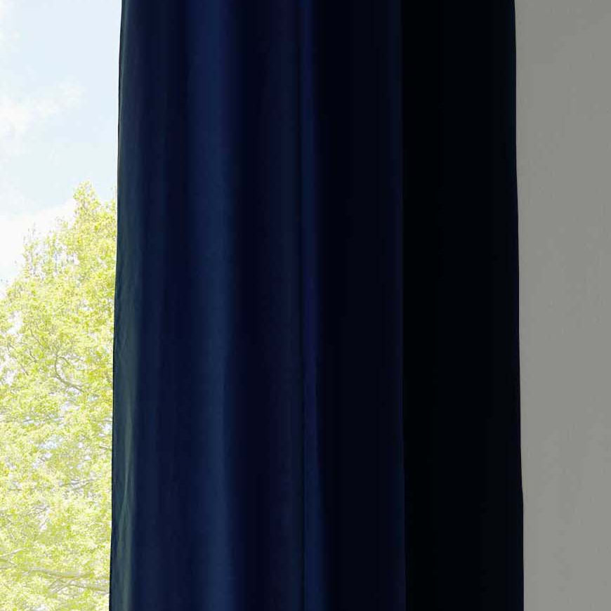 1er Set Vorhänge Schal Ösen »Berlin« Microsatin Lichtdurchlässig Uni Matt 20405N Dunkelblau HxB 145x140 cm Vorhang 20405Ndunkelblau-175 | Gardinenbox.de