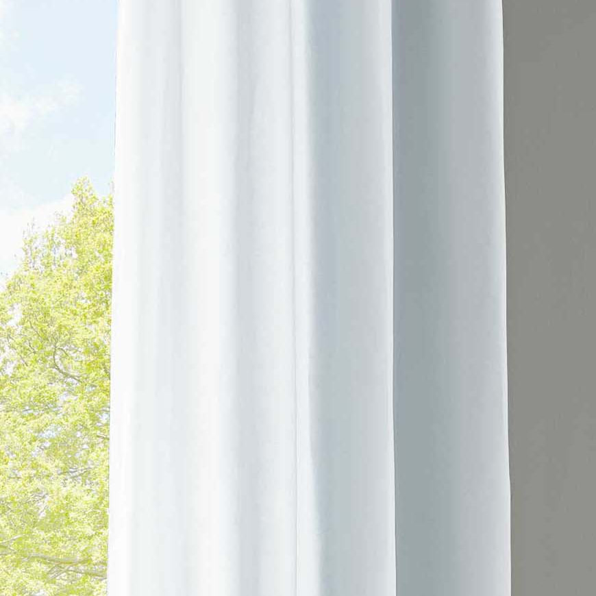 1er Set Vorhänge Schal Ösen »Berlin« Microsatin Lichtdurchlässig Uni Matt 20405N Weiß HxB 145x140 cm Vorhang 20405Nweiss-175 | Gardinenbox.de