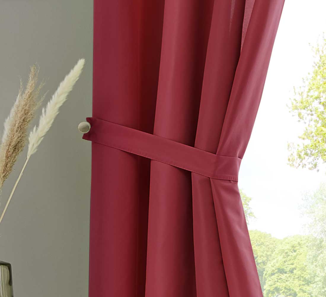 1er Set Vorhänge Schal Ösen »Berlin« Microsatin Lichtdurchlässig Uni Matt 20405N Vorhang 20405_raff_bordeaux_12ce4124-682a-485c-83ef-c1f19af6c9b6 | Gardinenbox.de