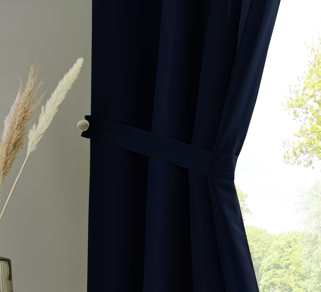 1er Set Vorhänge Schal Ösen »Berlin« Microsatin Lichtdurchlässig Uni Matt 20405N Vorhang 20405_raff_dunkelblau_190f2f45-5bbc-4c7f-a68a-8e863b483d03 | Gardinenbox.de