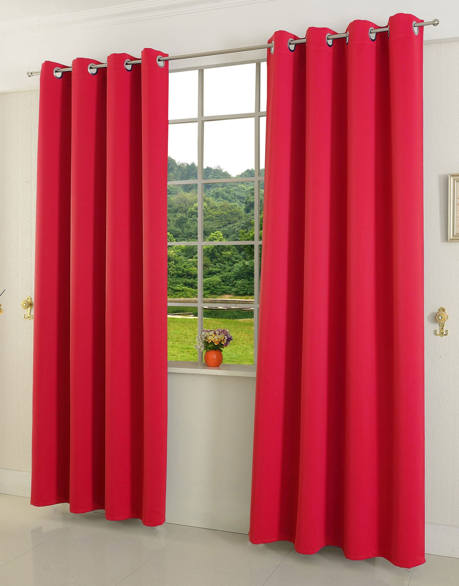 Verdunkelungsvorhang Ösen matt uni Farben blickdicht Blackout 20600 Rot 175x135 (HxB) Vorhang 20600rot | Gardinenbox.de