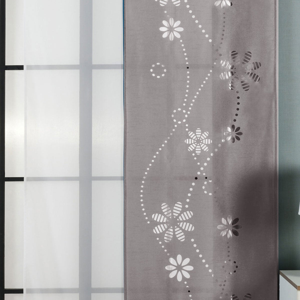 2er-Pack Schiebegardine Flächenvorhang Albi Lasercut Wildseide Optik Voile cm (HxB) inkl. Paneelwagen und Beschwerungsstangen 165630 Grau Schiebegardine 2er-Pack_Schiebegardine_Flachenvorhang_Albi_Lasercut_Wildseide_Optik_Voile_cm_HxB_inkl._Paneelwagen_und_Beschwerungsstangen_165630_-_Gardinenbox.de_-_-3674728 | Gardinenbox.de