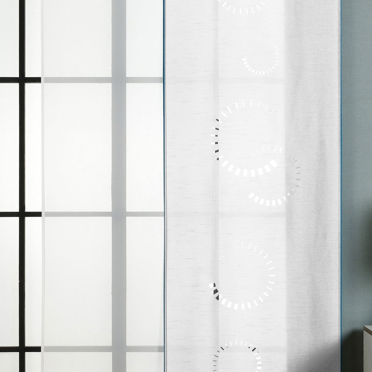 2er-Pack Schiebegardine Flächenvorhang Avila Lasercut Wildseide Optik Voile cm (HxB) inkl. Paneelwagen und Beschwerungsstangen 165610 Weiß Schiebegardine 2er-Pack_Schiebegardine_Flachenvorhang_Avila_Lasercut_Wildseide_Optik_Voile_cm_HxB_inkl._Paneelwagen_und_Beschwerungsstangen_165610_-_Gardinenbox.de_-_-3674962 | Gardinenbox.de