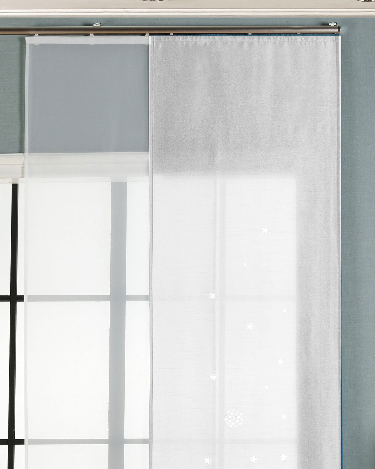 2er-Pack Schiebegardine Flächenvorhang Zamora Lasercut Wildseide Optik Voile cm (HxB) inkl. Paneelwagen und Beschwerungsstangen 165620 Weiß Schiebegardine 2er-Pack_Schiebegardine_Flachenvorhang_Zamora_Lasercut_Wildseide_Optik_Voile_cm_HxB_inkl._Paneelwagen_und_Beschwerungsstangen_165620_-_Gardinenbox.de_-_-3675652 | Gardinenbox.de