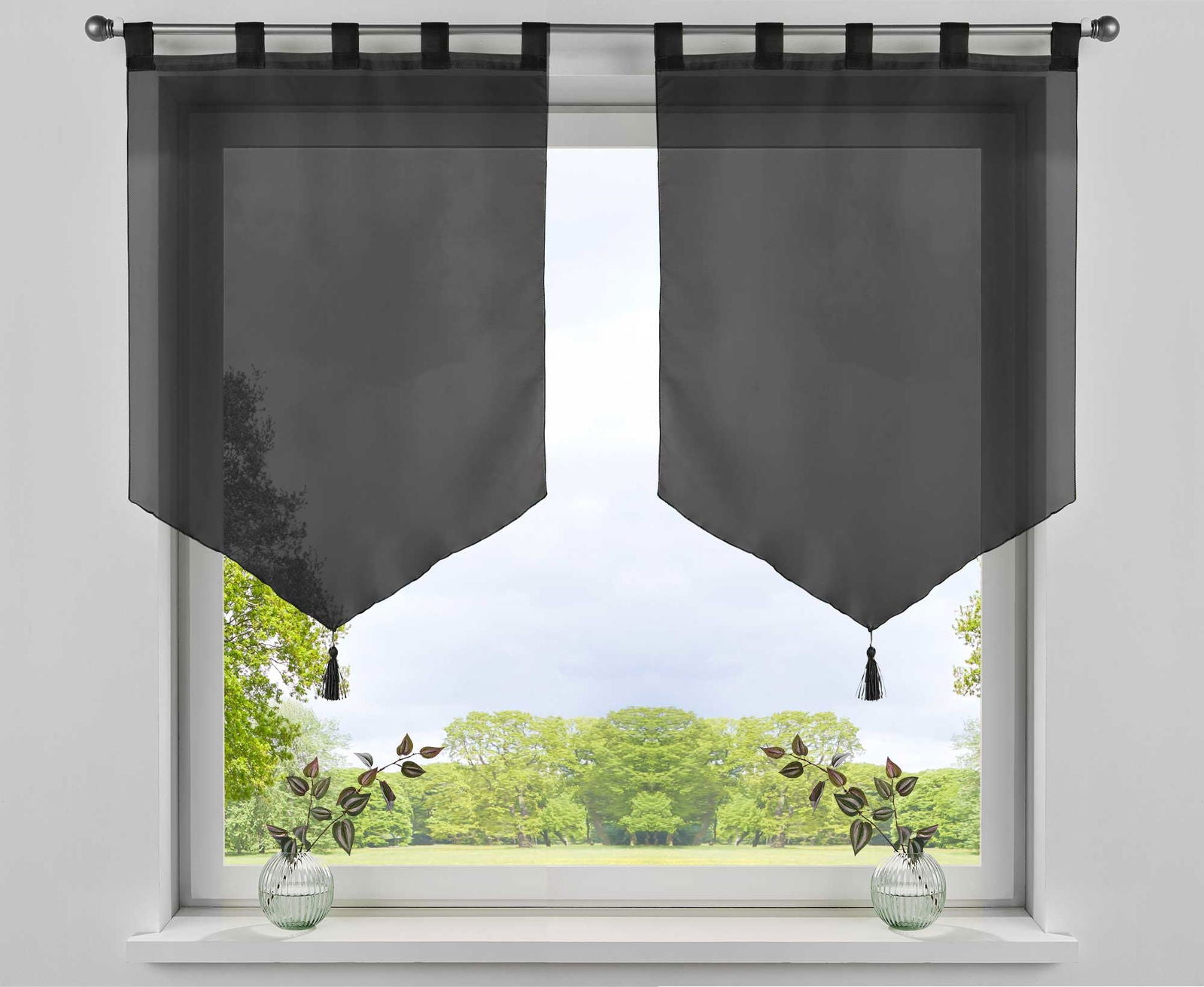 2er Pack Scheibengardinen »LYON« Quaste Modern Zeitlos Voile Küchenfenster Sichtschutz Scheibenhänger Spitzpanneaux 10000333-2 Schwarz Scheibengardine 2er_Pack_Scheibengardinen_LYON_Quaste_Modern_Zeitlos_Voile_Kuchenfenster_Sichtschutz_Scheibenhanger_Spitzpanneaux_10000333-2_-_Gardinenbox.de_-_-3668707 | Gardinenbox.de