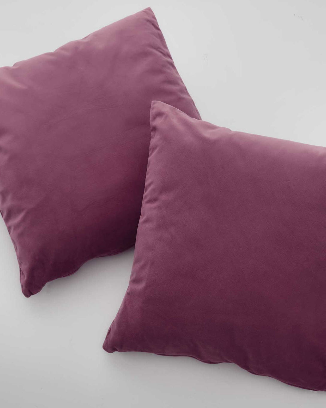 2er Set Sofakissen mit Füllung »Milano« Dekokissen mit Komfort-Samt-Bezug und Reißverschluß mit Füllkissen Extra Weich Couchkissen 203572-2 Altrosa Kissen mit Füllung 2er_Set_Sofakissen_mit_Fullung_Milano_Dekokissen_mit_Komfort-Samt-Bezug_und_Reissverschluss_mit_Fullkissen_Extra_Weich_Couchkissen_203572-2_-_Gardinenbox.de_-_-3673210 | Gardinenbox.de