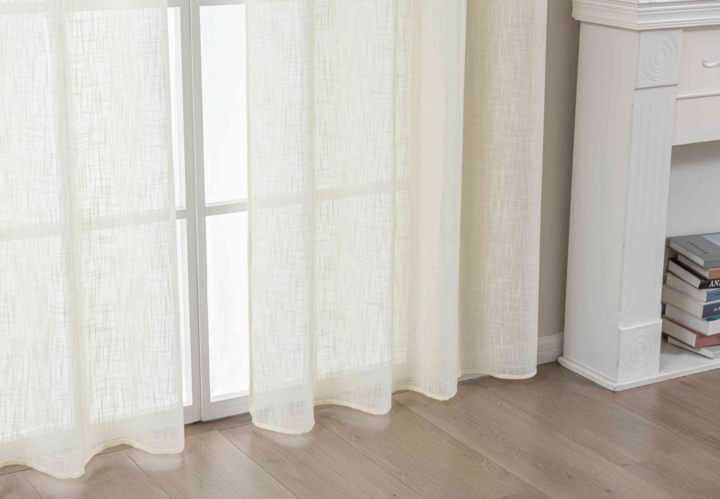 2er Set Gardinen Ösen Grobfaser »Seoul« Ösen Linenlook-Struktur Uni Halbransparent Blickdicht 2024110-2 Gardinenschal 3F3A0534_c4c69ed2-503f-46c0-bc8c-7f28d5bd2ac6 | Gardinenbox.de