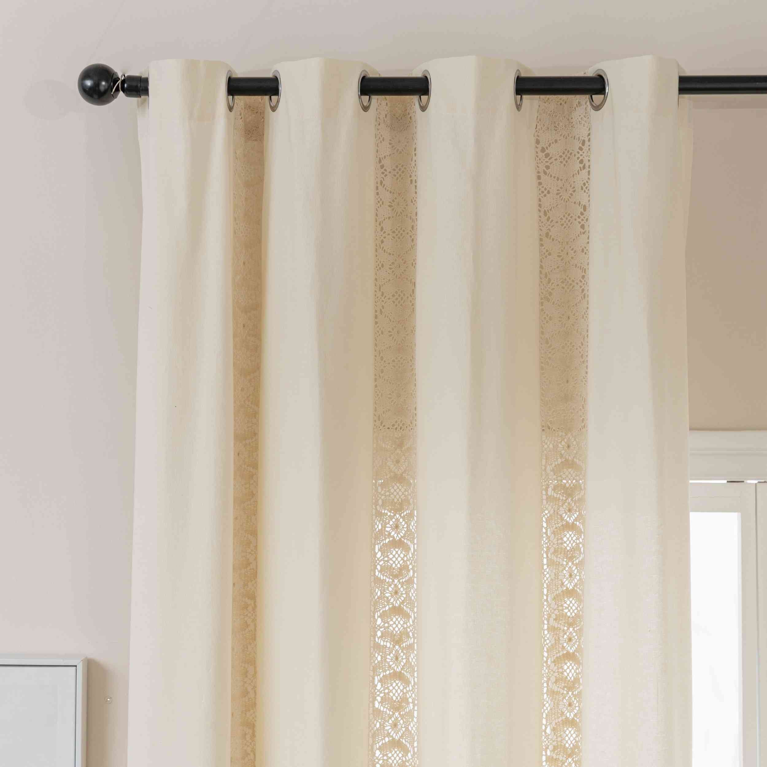 Vorhang Ösen »Osaka« HxB 245x140 cm Creme 100% Baumwolle Linenlook Makrameespitze Bommeln Raffhalter Gardinenschal 3F3A7216 | Gardinenbox.de