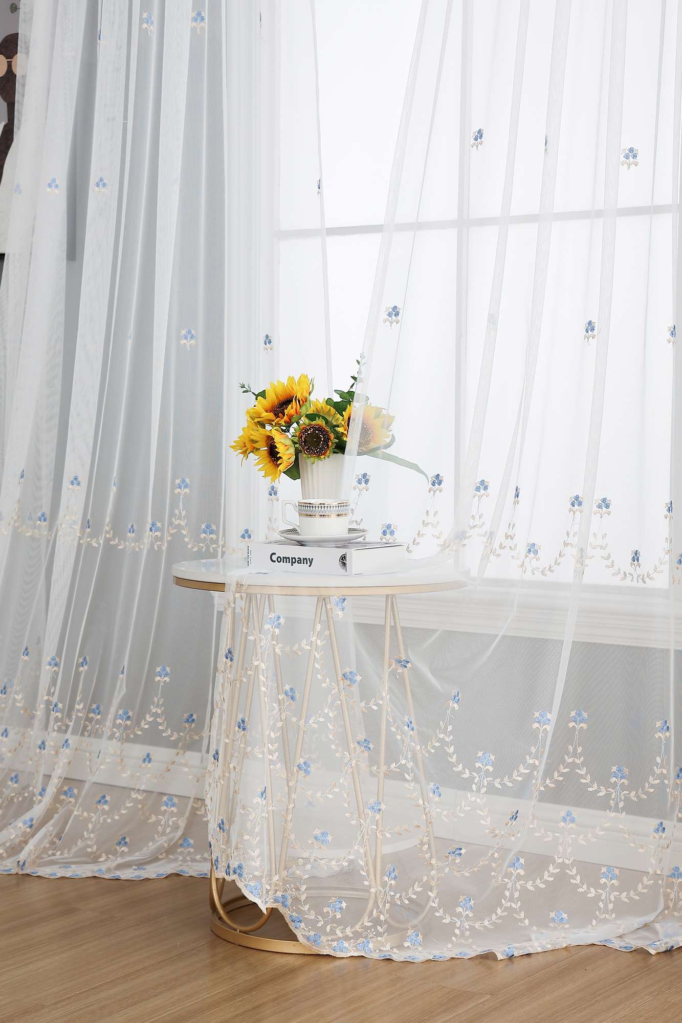 Gardine Raschel Stickerei Design »Florenz« Multiband für Gardinenschiene und Gardinenstange Elegante Fensterdekoration 2023200 Gardinenschal 593A0057 | Gardinenbox.de