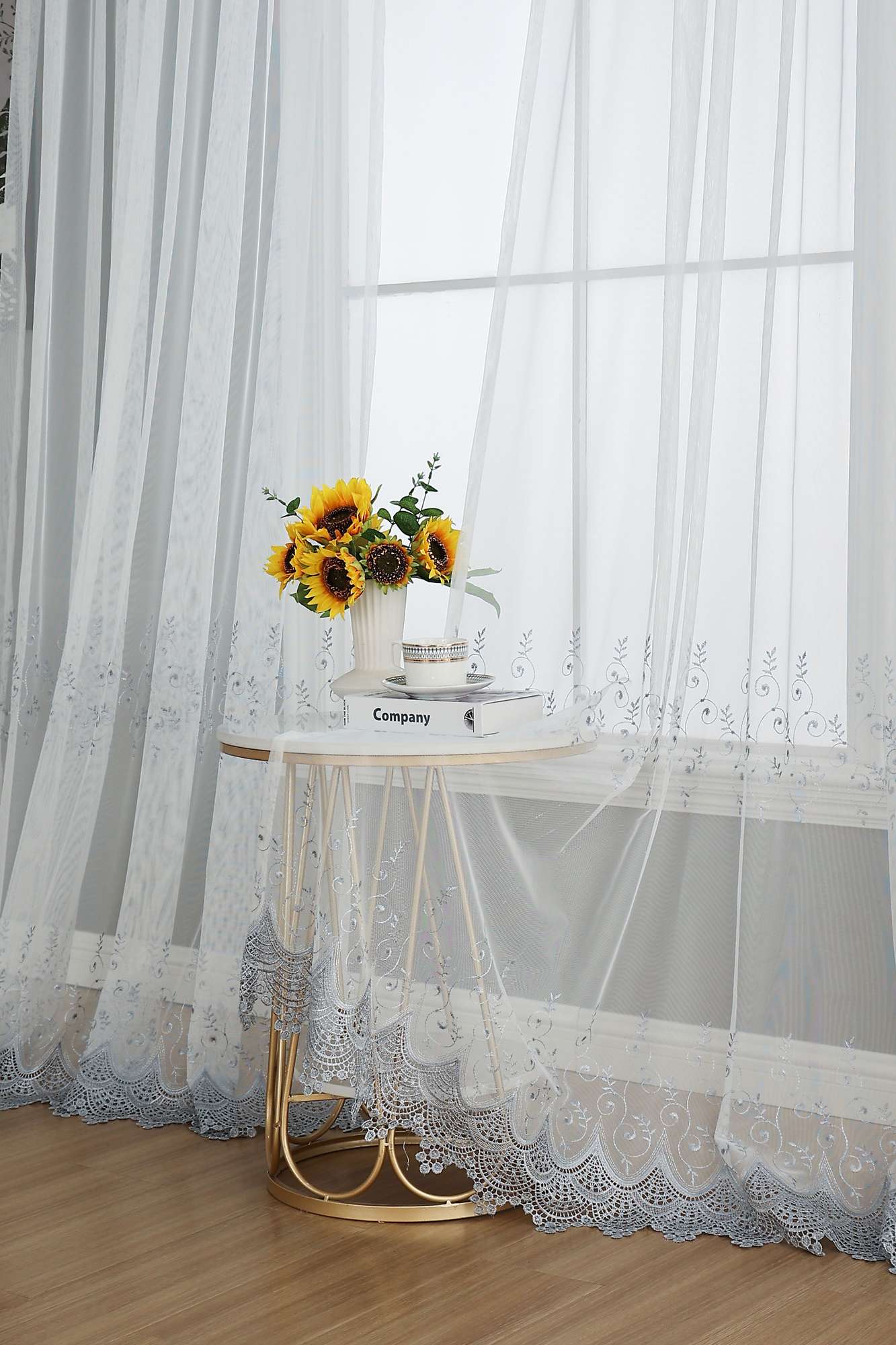 Gardine Raschel Stickerei Design »Florenz« Multiband für Gardinenschiene und Gardinenstange Elegante Fensterdekoration 2023200 Gardinenschal 593A0094 | Gardinenbox.de