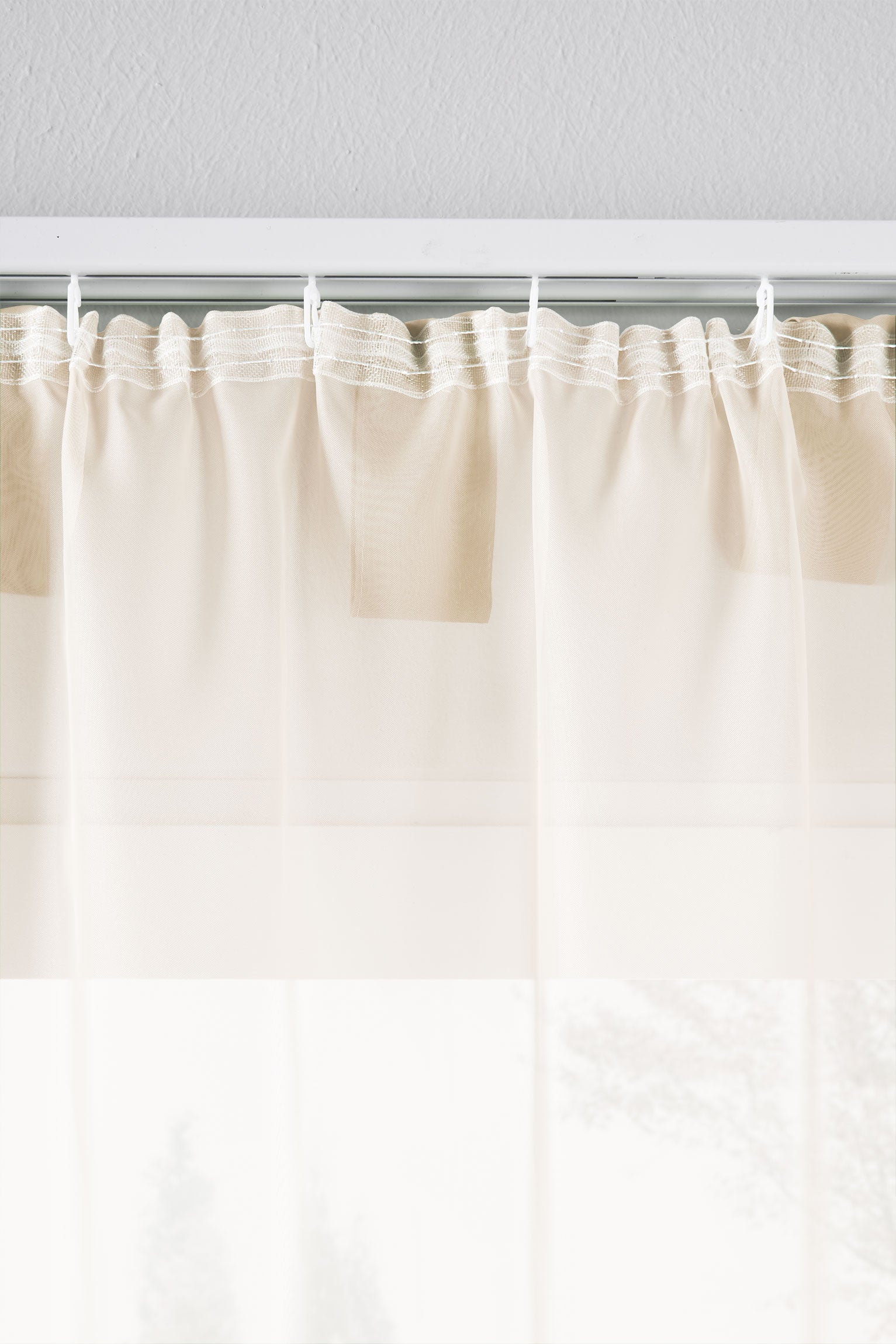 2er-Pack Gardinen Transparent Vorhang Set Wohnzimmer Voile Schlaufenschal mit Bleibandabschluß 61000CN Gardinen Set 61175_schiene_creme | Gardinenbox.de