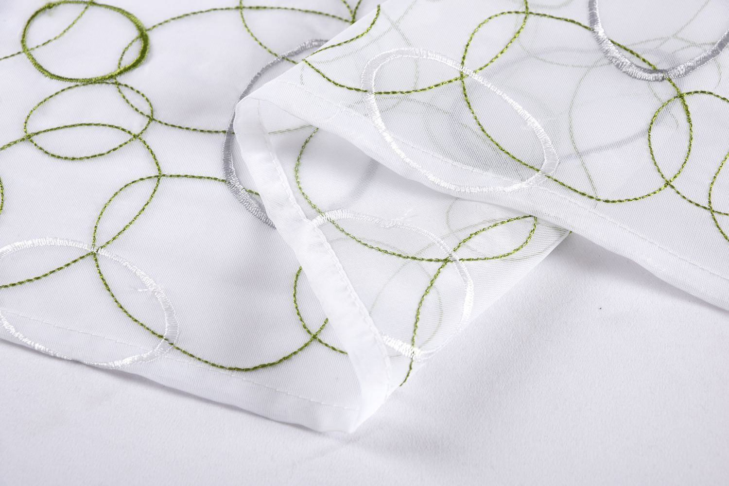 AURA Stickerei Gardinen Set 4 Tlg. Raffhalter Tunneldurchzug Gardinenband für Gardinenschienen 112230 Scheibengardine AURA_Stickerei_Gardinen_Set_4_Tlg._Raffhalter_Tunneldurchzug_Gardinenband_fur_Gardinenschienen_112230_-_Gardinenbox.de_-_-3678259 | Gardinenbox.de