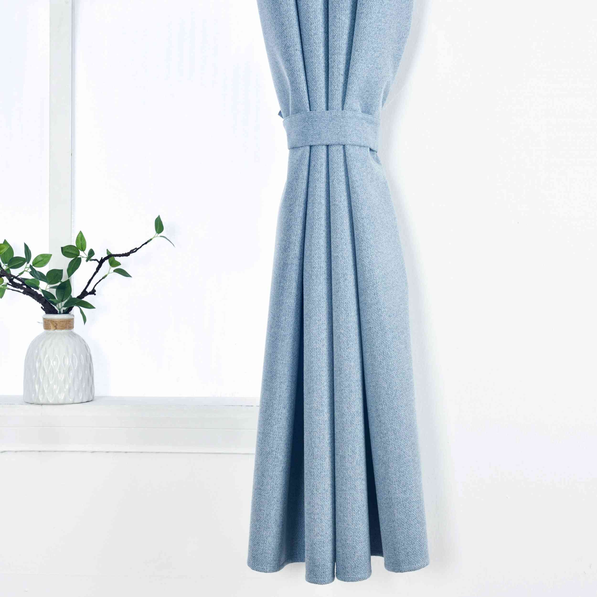 Verdunkelungsvorhang Ösen Raffhalter 100% Verdunkelung Blackout »München Dark« Dreischichtige Bindung Fischgrätmuster 202410 Vorhang DSC_4336_7ff31784-24ec-4bf6-9ea2-e6617873710f | Gardinenbox.de