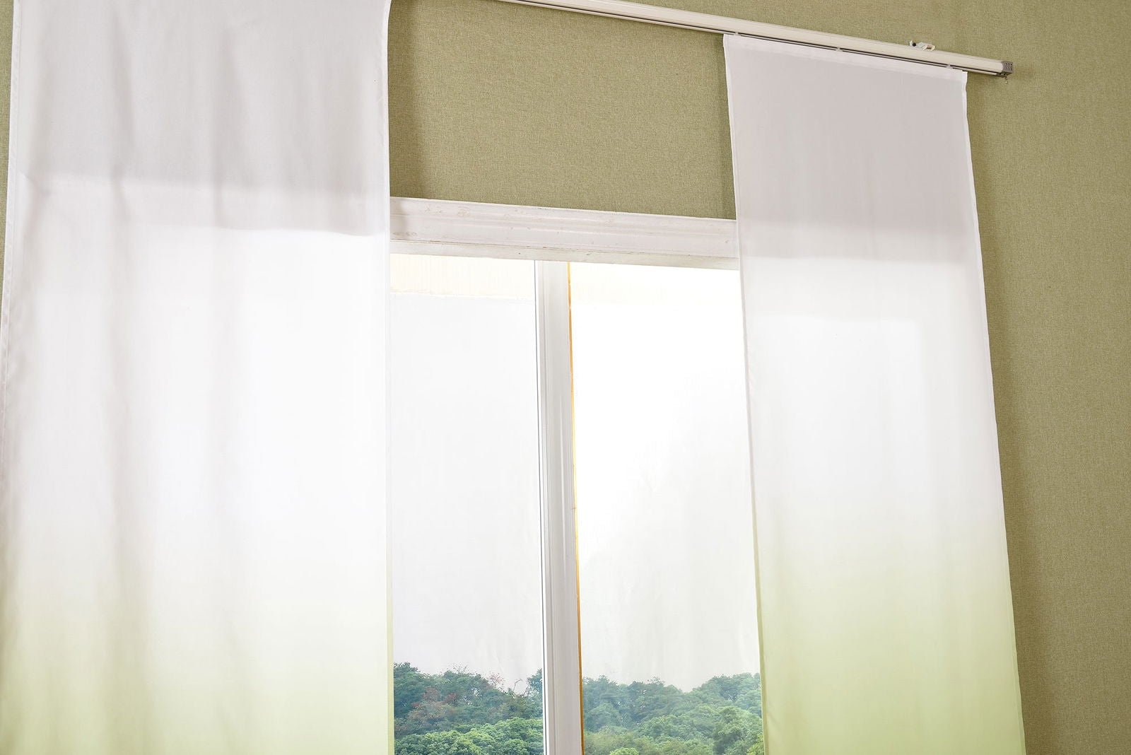 Flächenvorhang blickdicht Farbverlauf mit Paneelwagen und Beschwerungsstange Microsatin Microfaser 85425 Schiebegardine Flachenvorhang_blickdicht_Farbverlauf_mit_Paneelwagen_und_Beschwerungsstange_Microsatin_Microfaser_85425_-_Gardinenbox.de_-_-3679636 | Gardinenbox.de