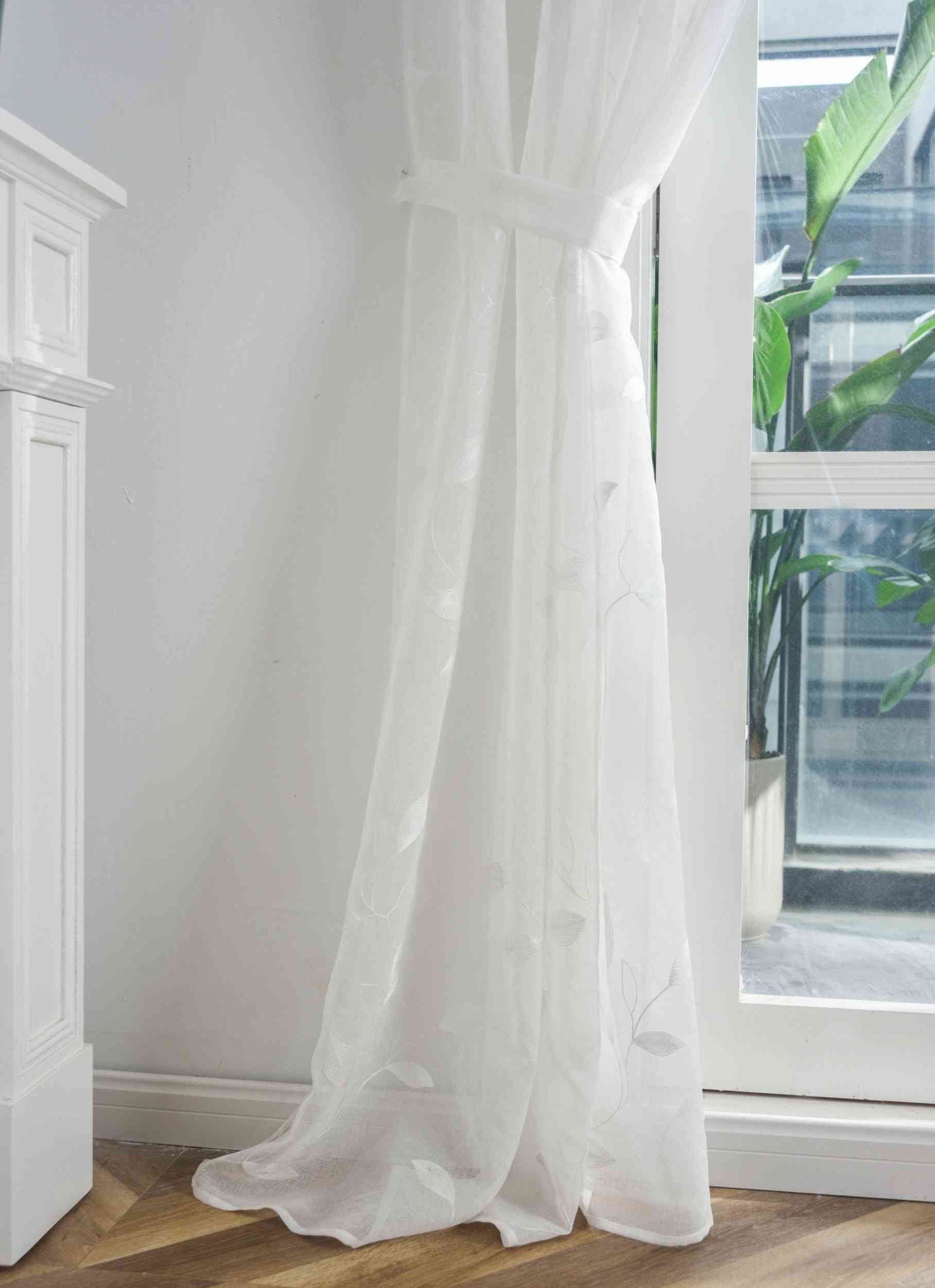 Gardine Leinenoptik Metallösen »BAMBERG« zarte Stickerei Blattmuster lichtdurchlässig pflegeleicht 2023495 Gardinenschal Gardine_Leinenoptik_Metallosen_BAMBERG_zarte_Stickerei_Blattmuster_lichtdurchlassig_pflegeleicht_2023495_-_Gardinenbox.de_-_-3681509 | Gardinenbox.de