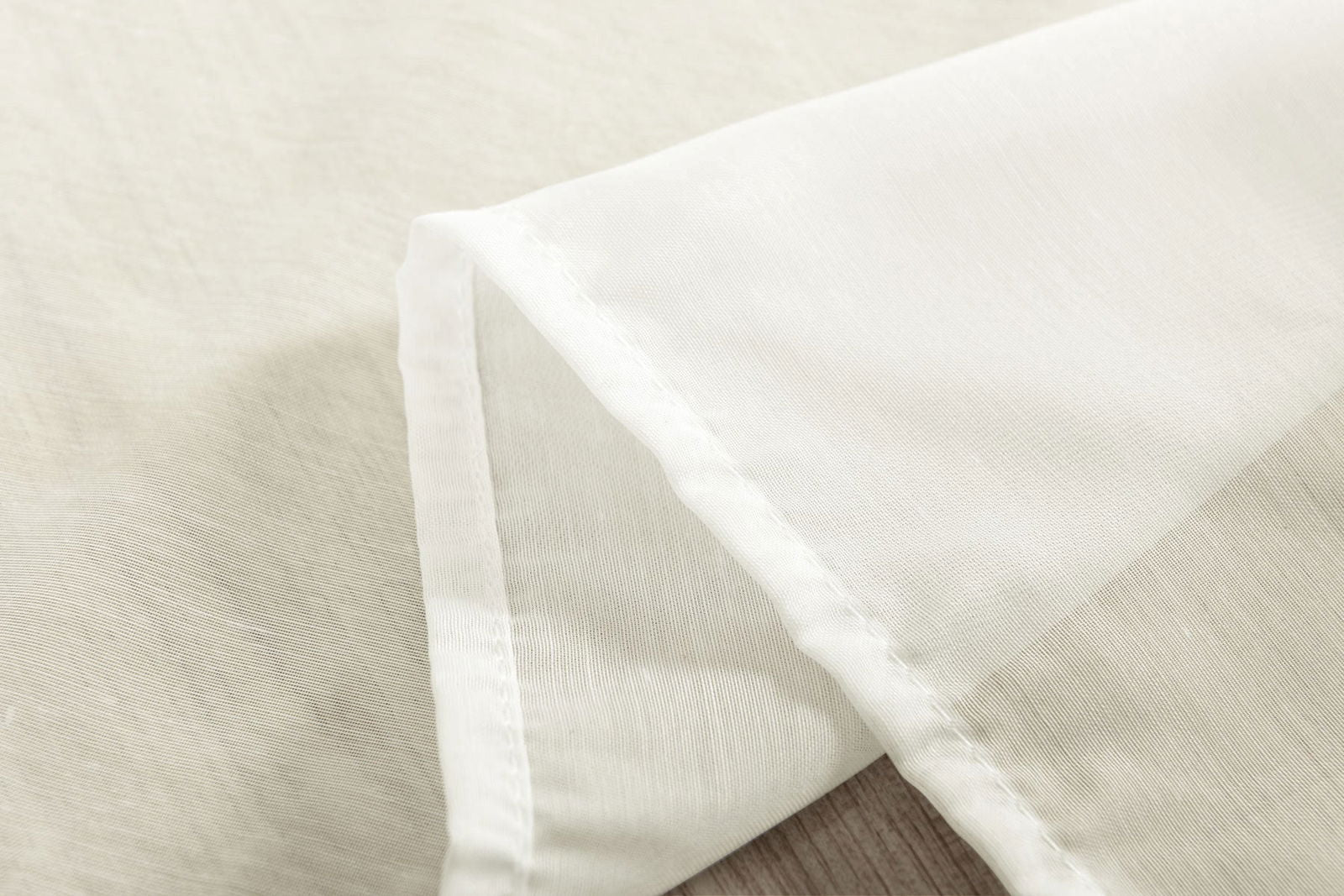 Gardine Store Batist Cotton Look transparent verdeckte Schlaufen Universalband 61500 Gardinenstore Gardine_Store_Batist_Cotton_Look_transparent_verdeckte_Schlaufen_Universalband_61500_-_Gardinenbox.de_-_-3682648 | Gardinenbox.de