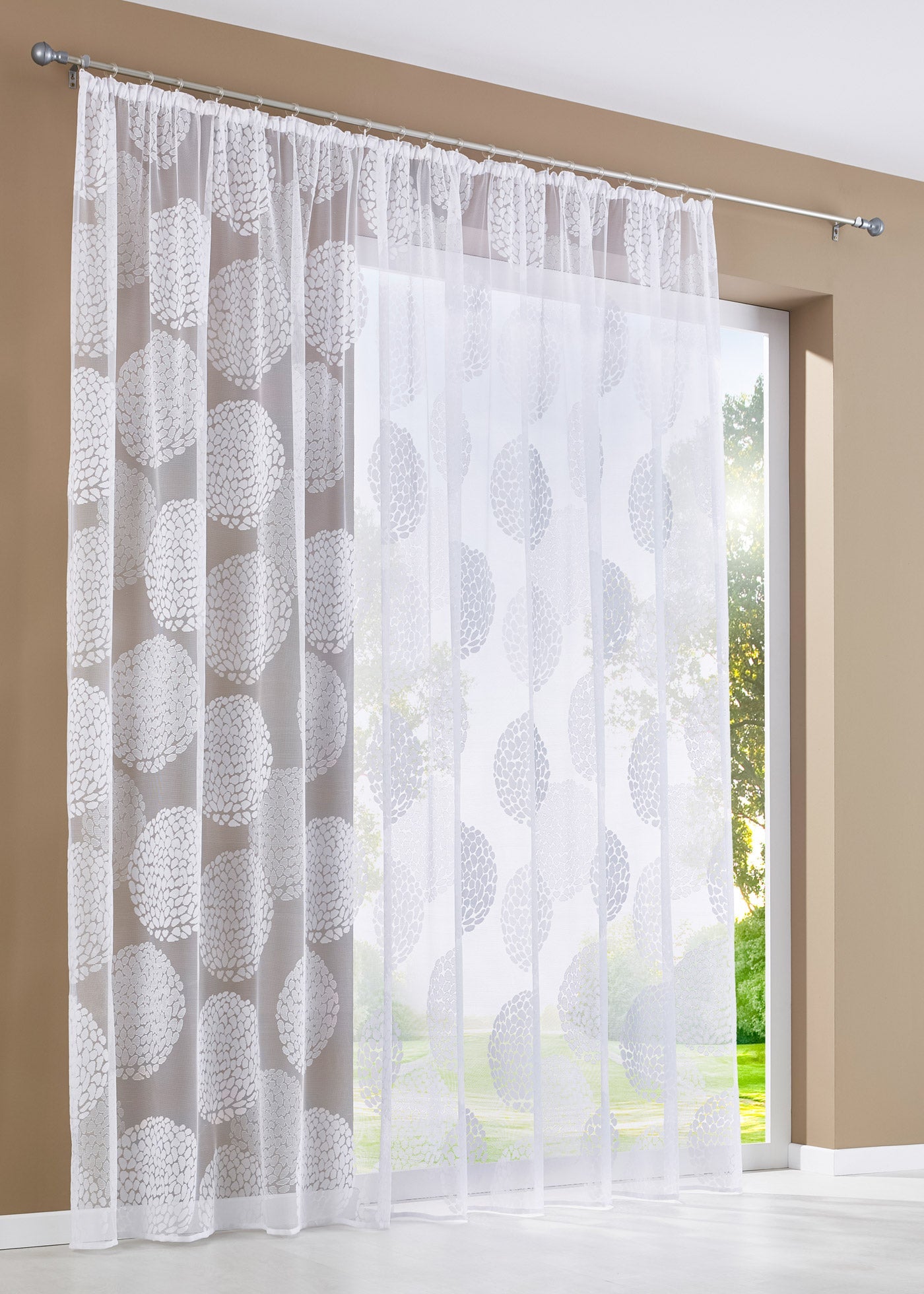 Gardine Store Jacquard Fabio Kräuselband Universalband Weiß Kreismuster Transparent Voile Vorhang Wohnzimmer 13143 Gardinenstore Gardine_Store_Jacquard_Fabio_Krauselband_Universalband_Weiss_Kreismuster_Transparent_Voile_Vorhang_Wohnzimmer_13143_-_Gardinenbox.de_-_-3682706 | Gardinenbox.de