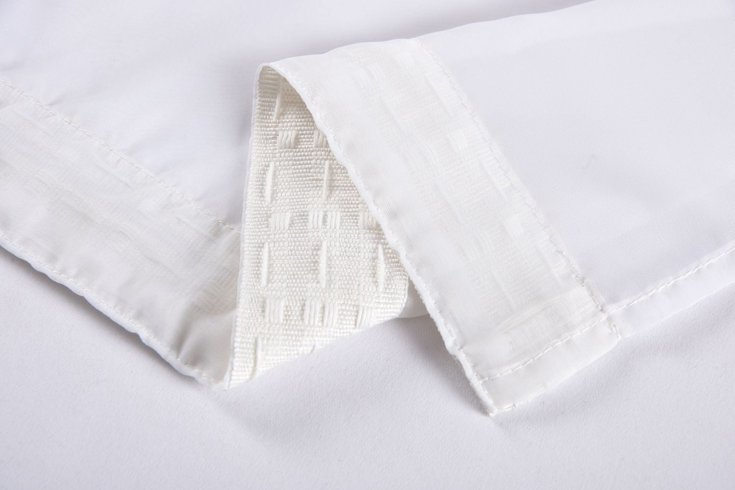 Gardine Store Jacquard Fabio Kräuselband Universalband Weiß Kreismuster Transparent Voile Vorhang Wohnzimmer 13143 Gardinenstore Gardine_Store_Jacquard_Fabio_Krauselband_Universalband_Weiss_Kreismuster_Transparent_Voile_Vorhang_Wohnzimmer_13143_-_Gardinenbox.de_-_-3682719 | Gardinenbox.de