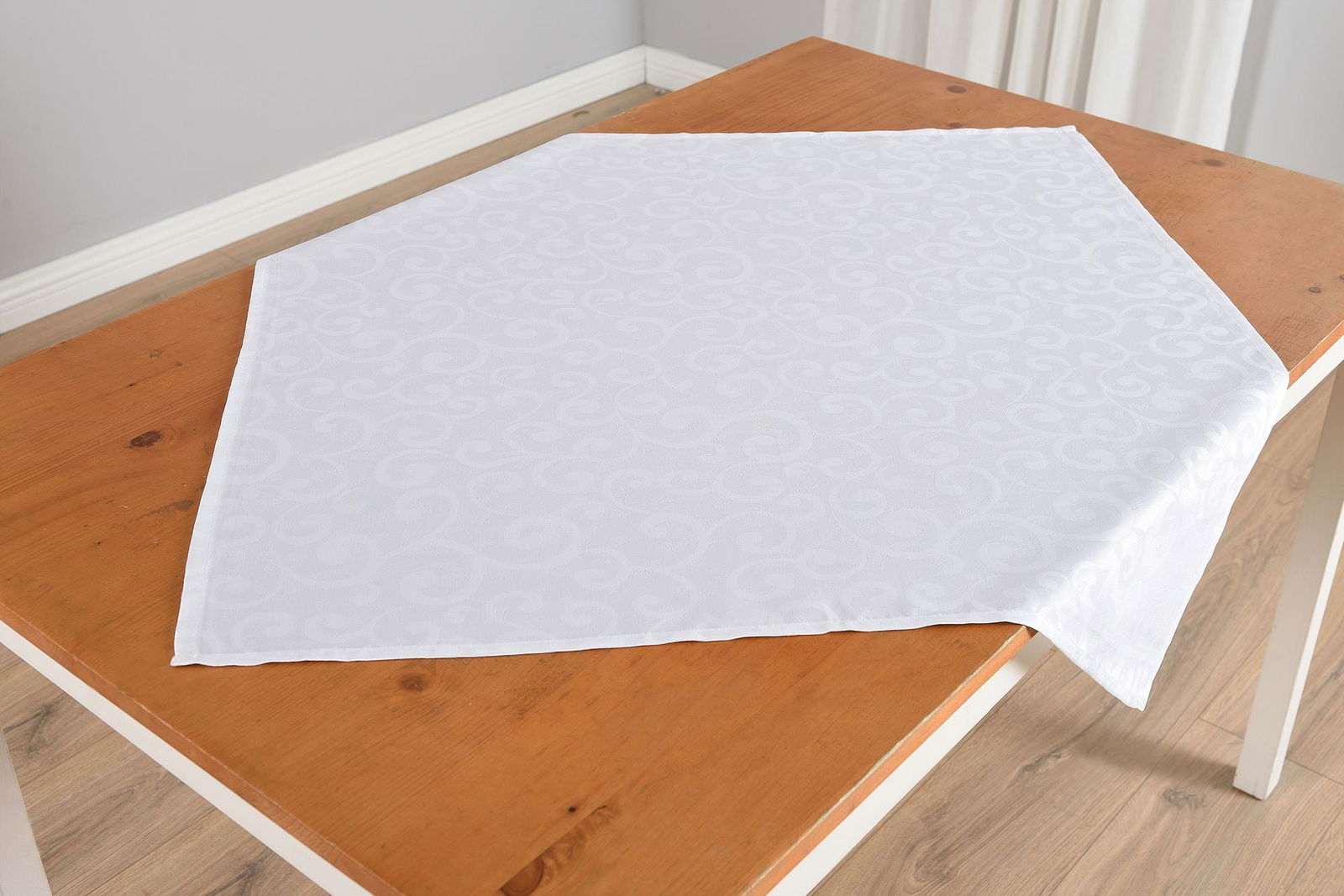 Halley Damast Tischdecke Tischwäsche Läufer 201080 Weiß BxL 80x80 cm Tischwäsche Halley_Damast_Tischdecke_Tischwasche_Laufer_201080_-_Gardinenbox.de_-_-3684862 | Gardinenbox.de