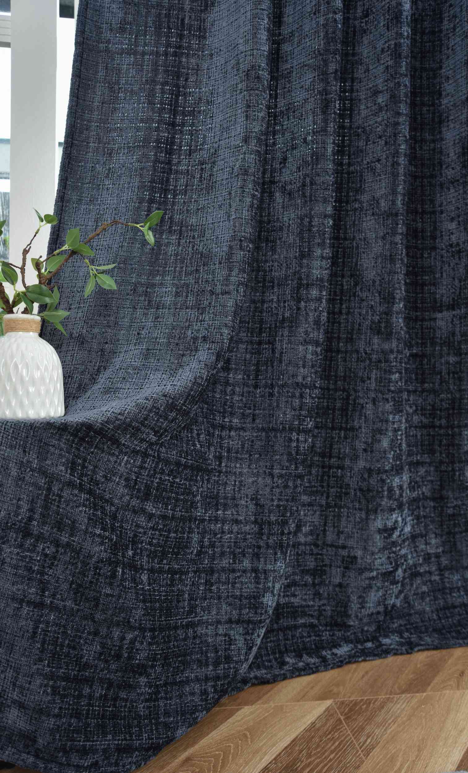Vorhang Chenille Jacquard »RIGA« mit Multiband-Aufhängung Luxuriöser Stil für Ihr Zuhause 2023500 Vorhang Img1470 | Gardinenbox.de