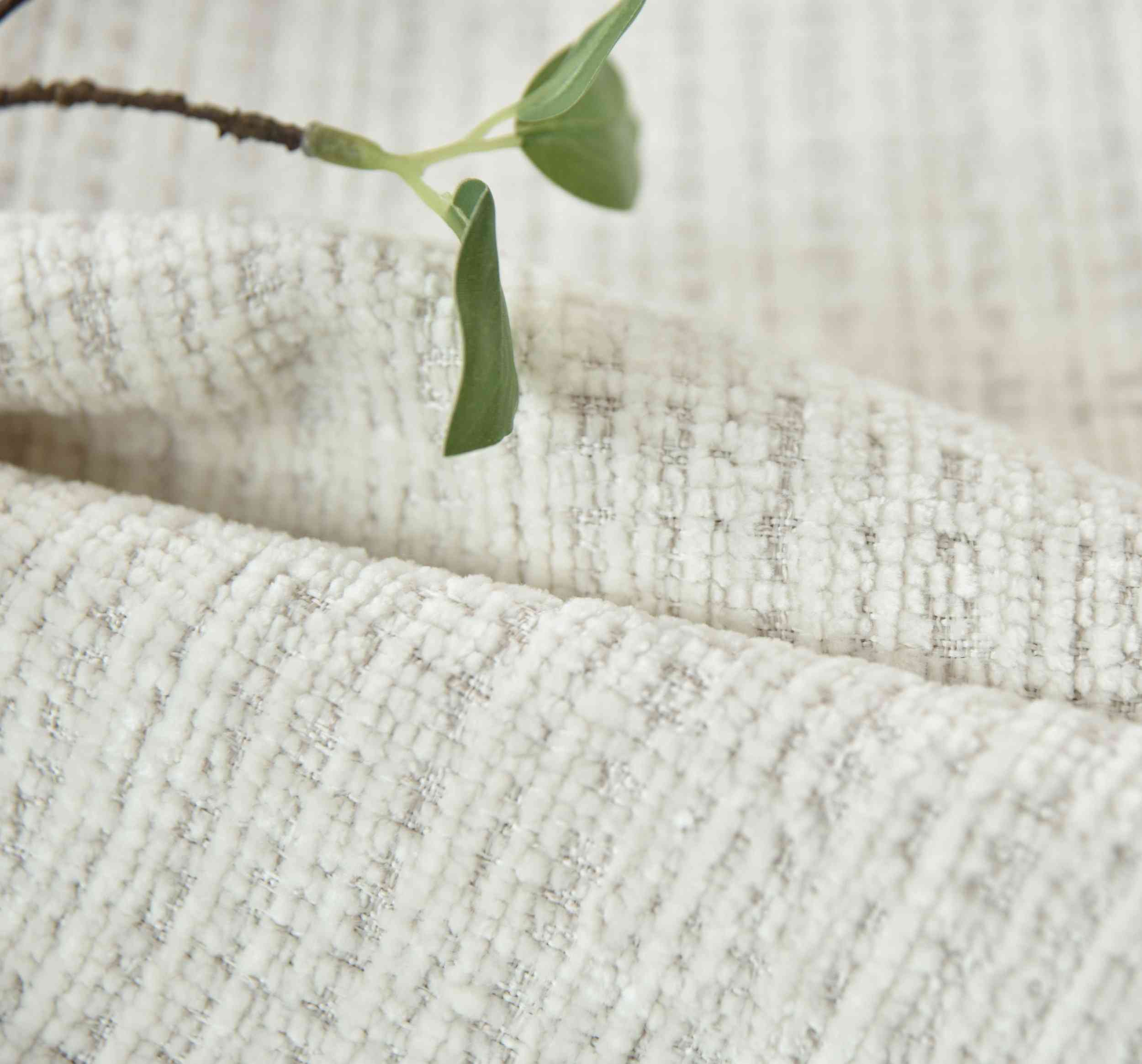 Vorhang Chenille Jacquard »RIGA« mit Multiband-Aufhängung Luxuriöser Stil für Ihr Zuhause 2023500 Vorhang Img1535 | Gardinenbox.de