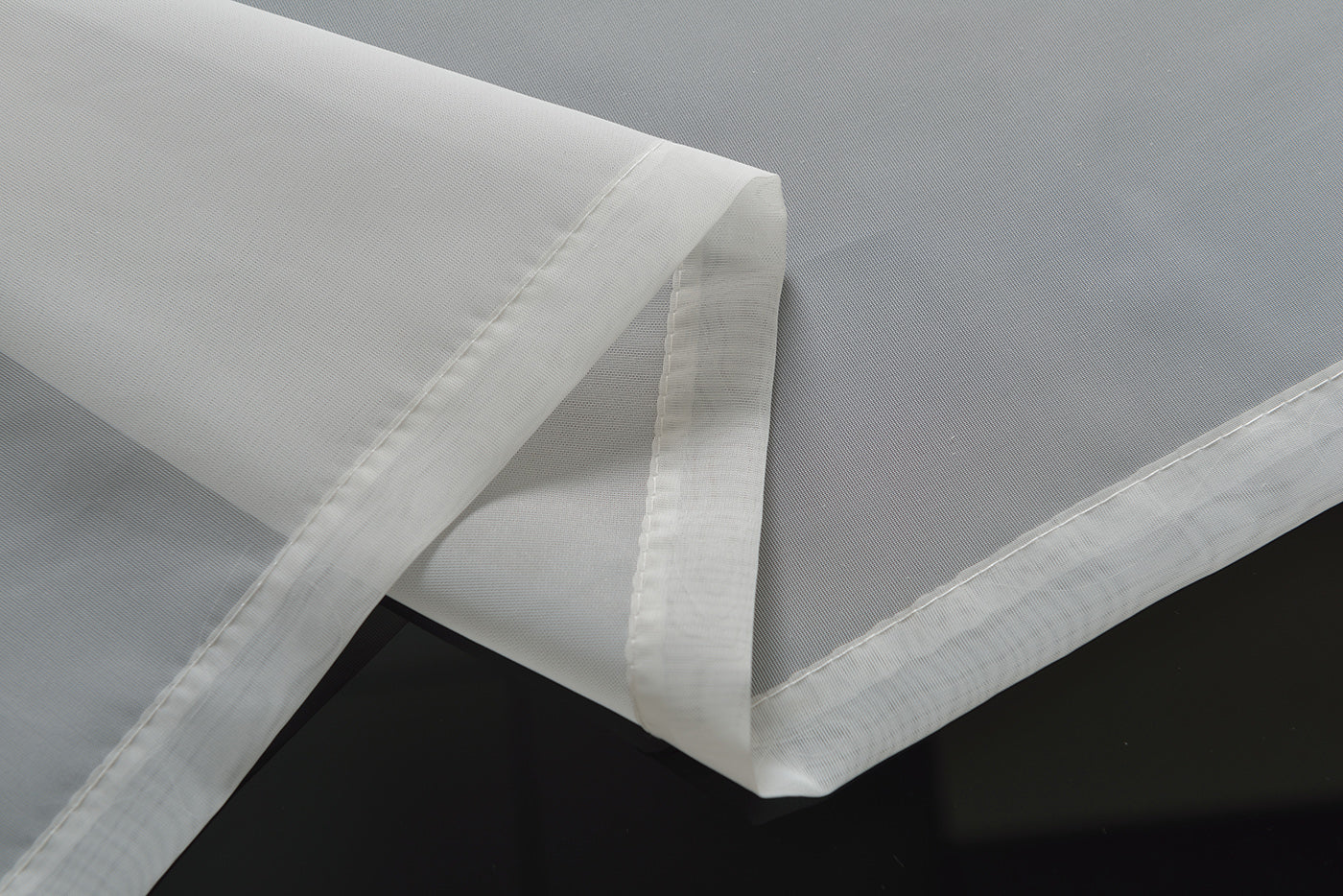 Doppel Raffrollo Palma Microsatin matt Voile Faltgardinen Faltrollo Schlaufenrollo mit Universalgardinenband 20410 Raffrollo Img29921 | Gardinenbox.de