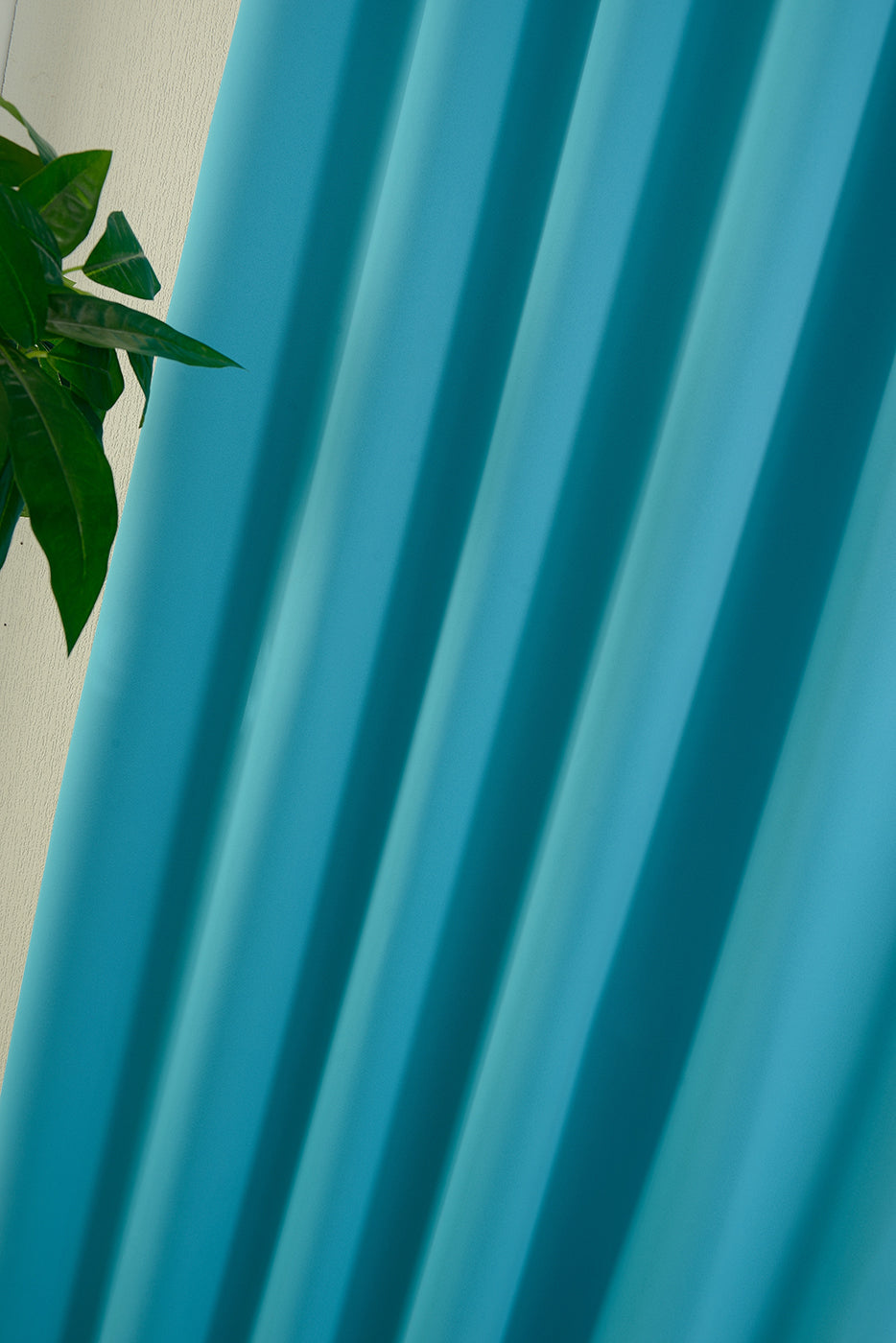 Verdunkelungsvorhag mit Schlaufen matt uni Farben aus weichfallenden blickdichten Stoff blickdicht Blackout 20610 Vorhang Img47125 | Gardinenbox.de