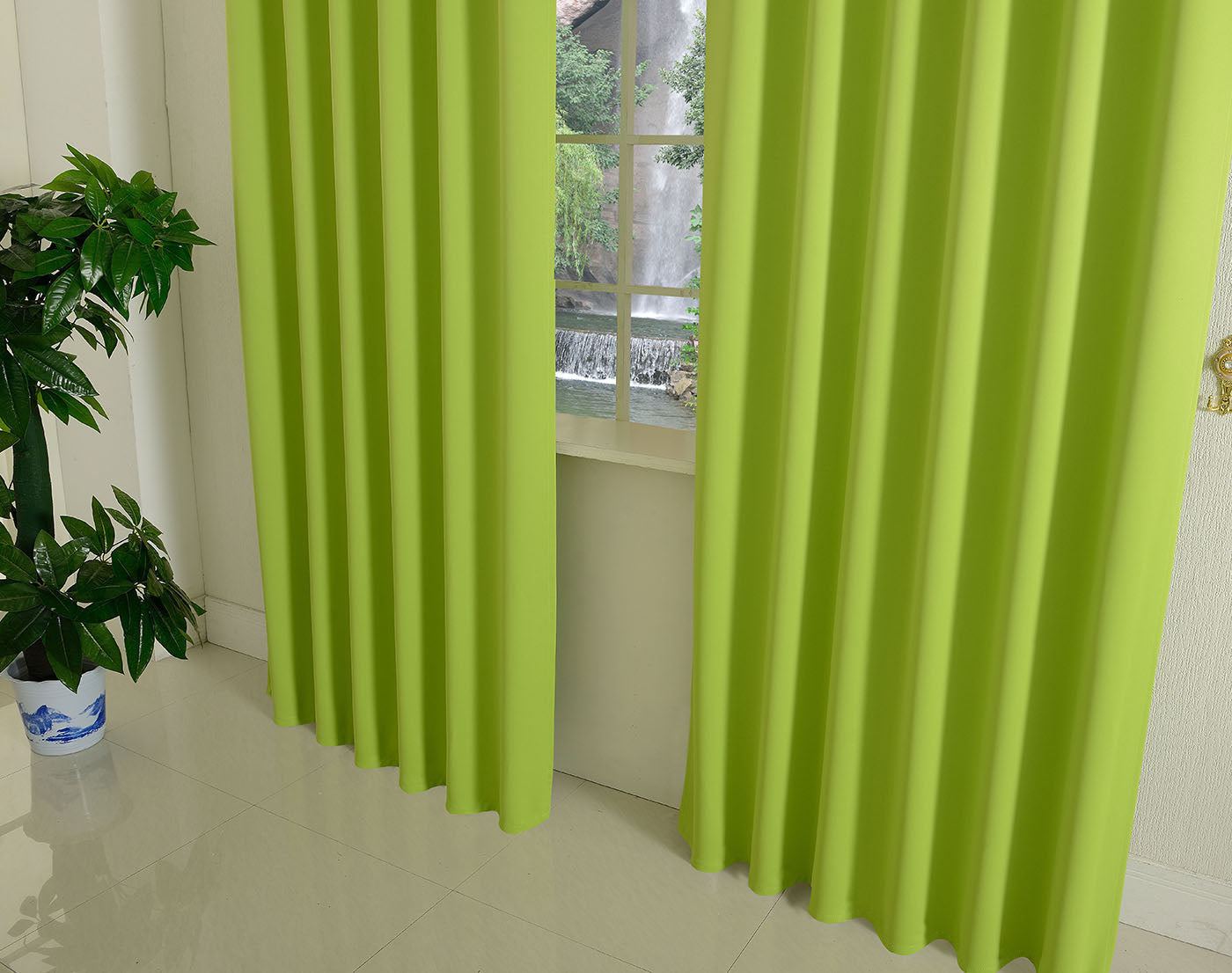 Verdunkelungsvorhag mit Schlaufen matt uni Farben aus weichfallenden blickdichten Stoff blickdicht Blackout 20610 Vorhang Img49621 | Gardinenbox.de