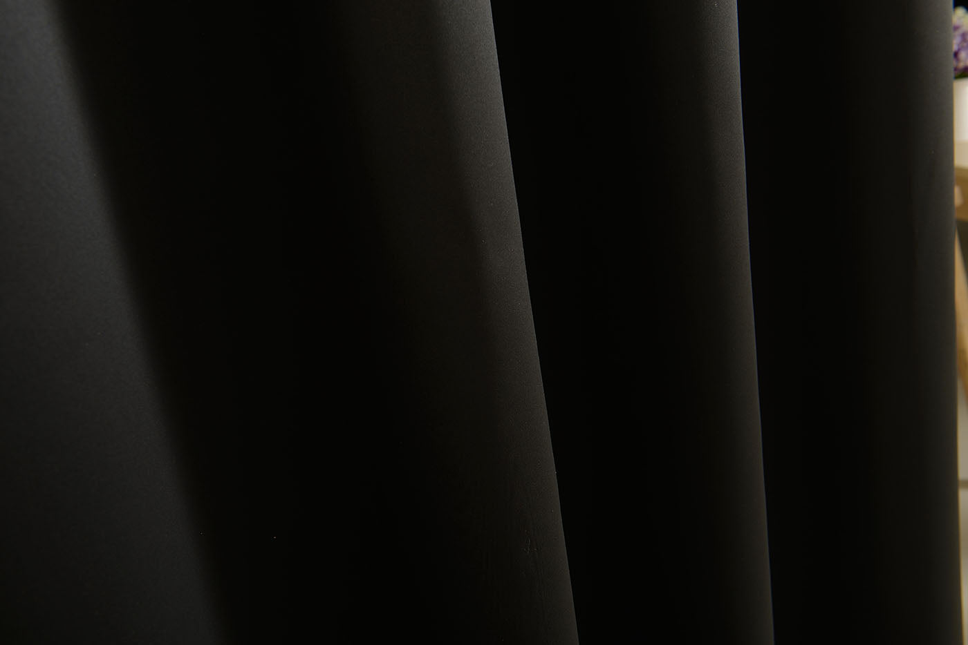 Verdunkelungsvorhang Ösen matt uni Farben blickdicht Blackout 20600 Vorhang Img49661 | Gardinenbox.de