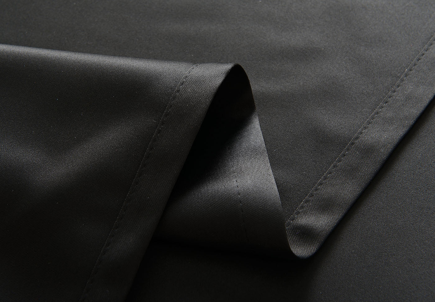 Verdunkelungsvorhang Ösen matt uni Farben blickdicht Blackout 20600 Vorhang Img49677 | Gardinenbox.de